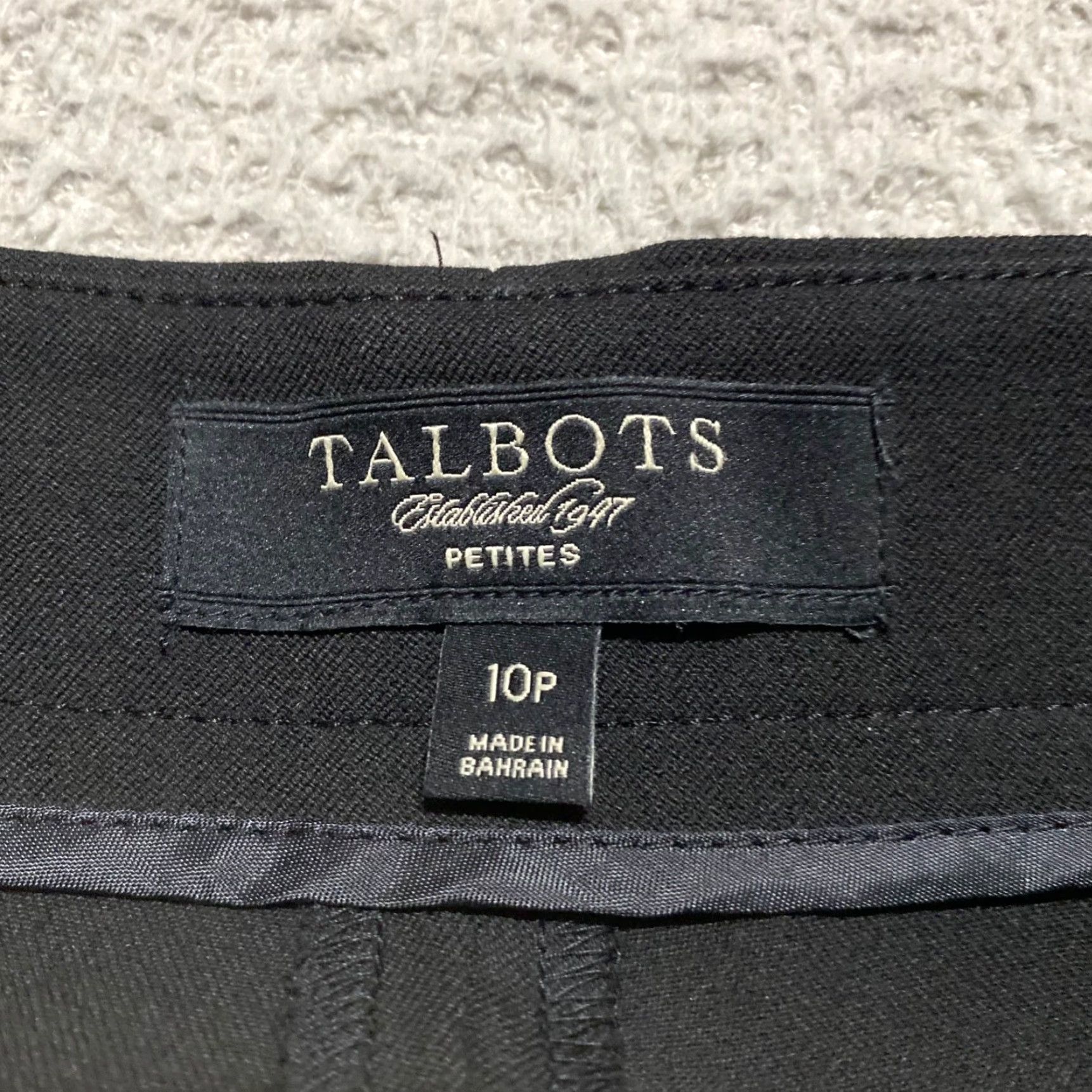 Talbots Talbots Womens Pants Cropped Straight 10P Black High Rise Petites 28 in Inseam 25 in Size 28" / US 6 / IT 42 - 3 Thumbnail