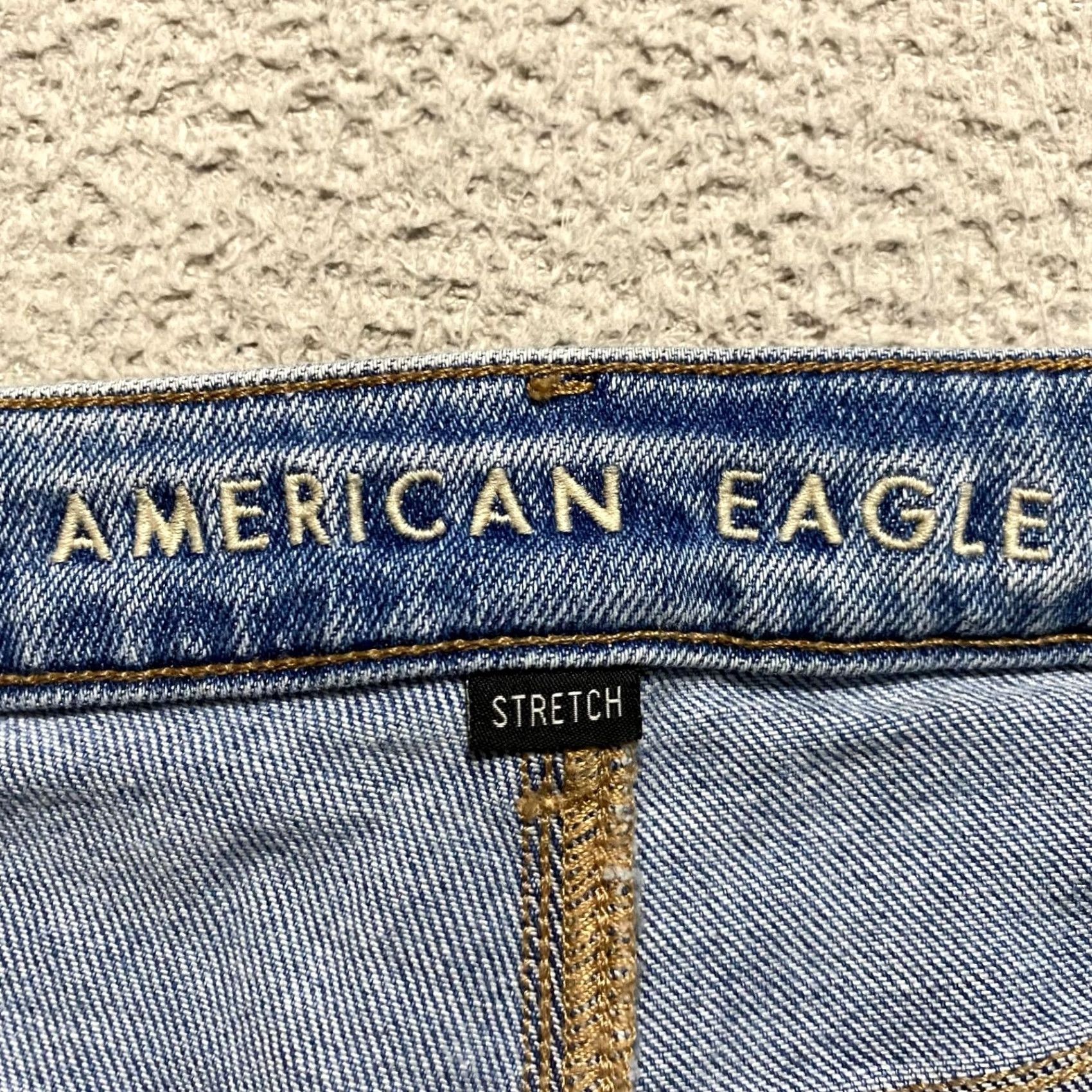 American Eagle Outfitters American Eagle Outfitters Mom Jeans Womens 6 Blue Denim Medium Wash Distressed High Rise 90s Women Jeans Size 28" / US 6 / IT 42 - 3 Thumbnail
