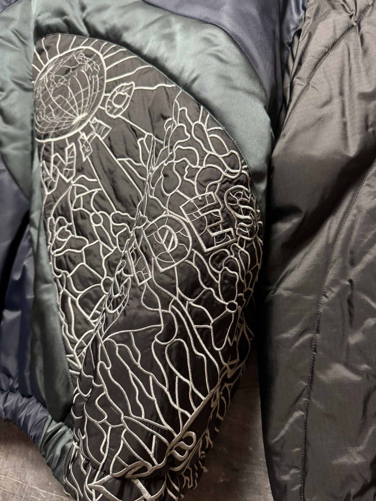 Who Decides War Who Decides War Diagonal Glass Puffer Jacket Size US XL / EU 56 / 4 - 4 Thumbnail