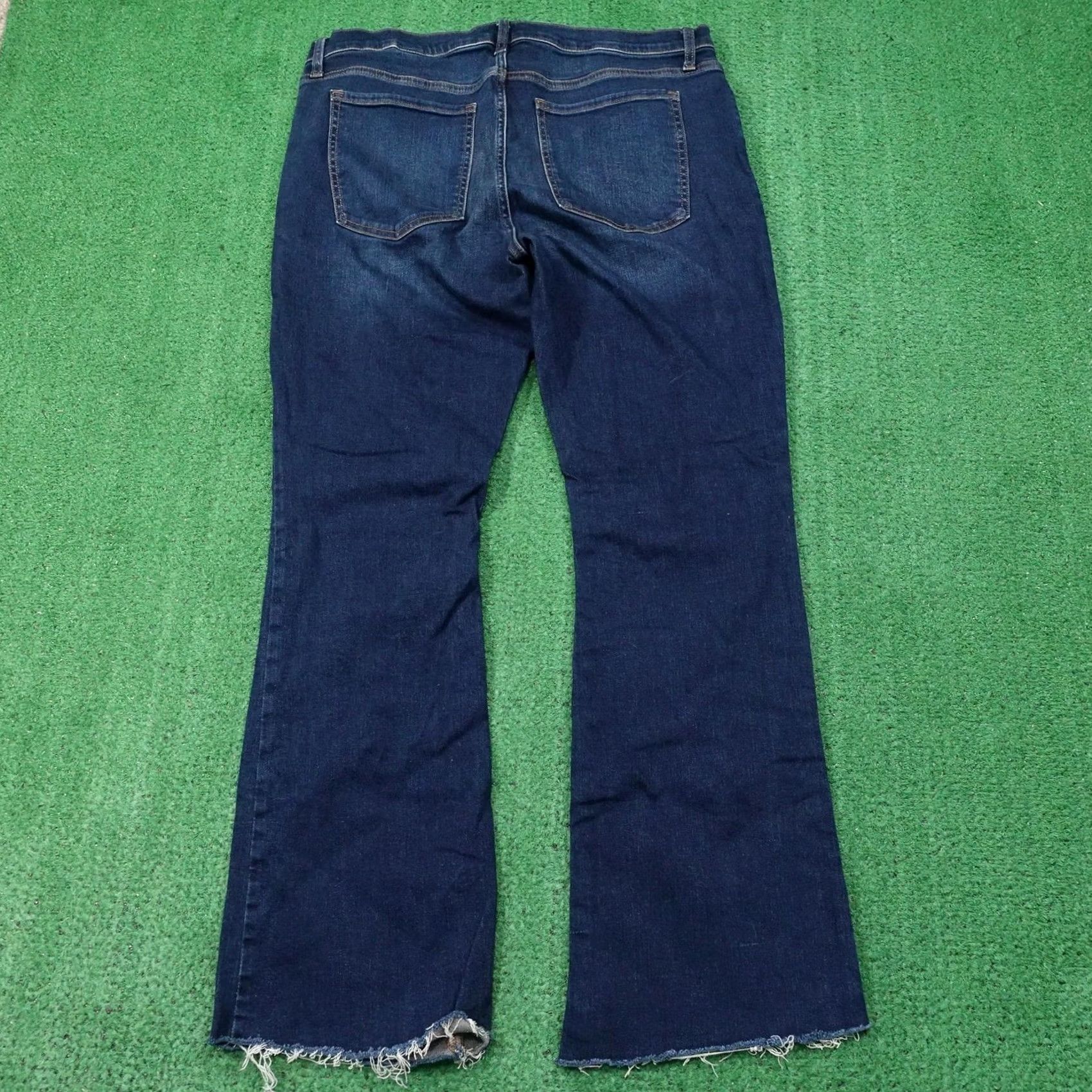 Banana Republic Banana Republic Jeans Womens 33/16 Tall Blue Bootcut Dark Wash 36x31 Denim Jeans Pants Bootcut Womens 5-Pocket Size 38" / US 16 / IT 52 - 4 Thumbnail