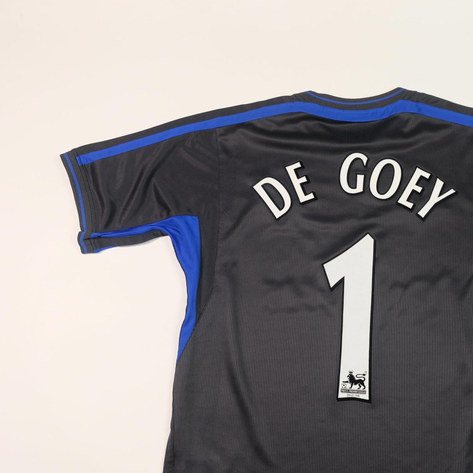 Umbro 2002/03 Chelsea Away Shirt De Goey (M) Size US M / EU 48-50 / 2 - 4 Thumbnail