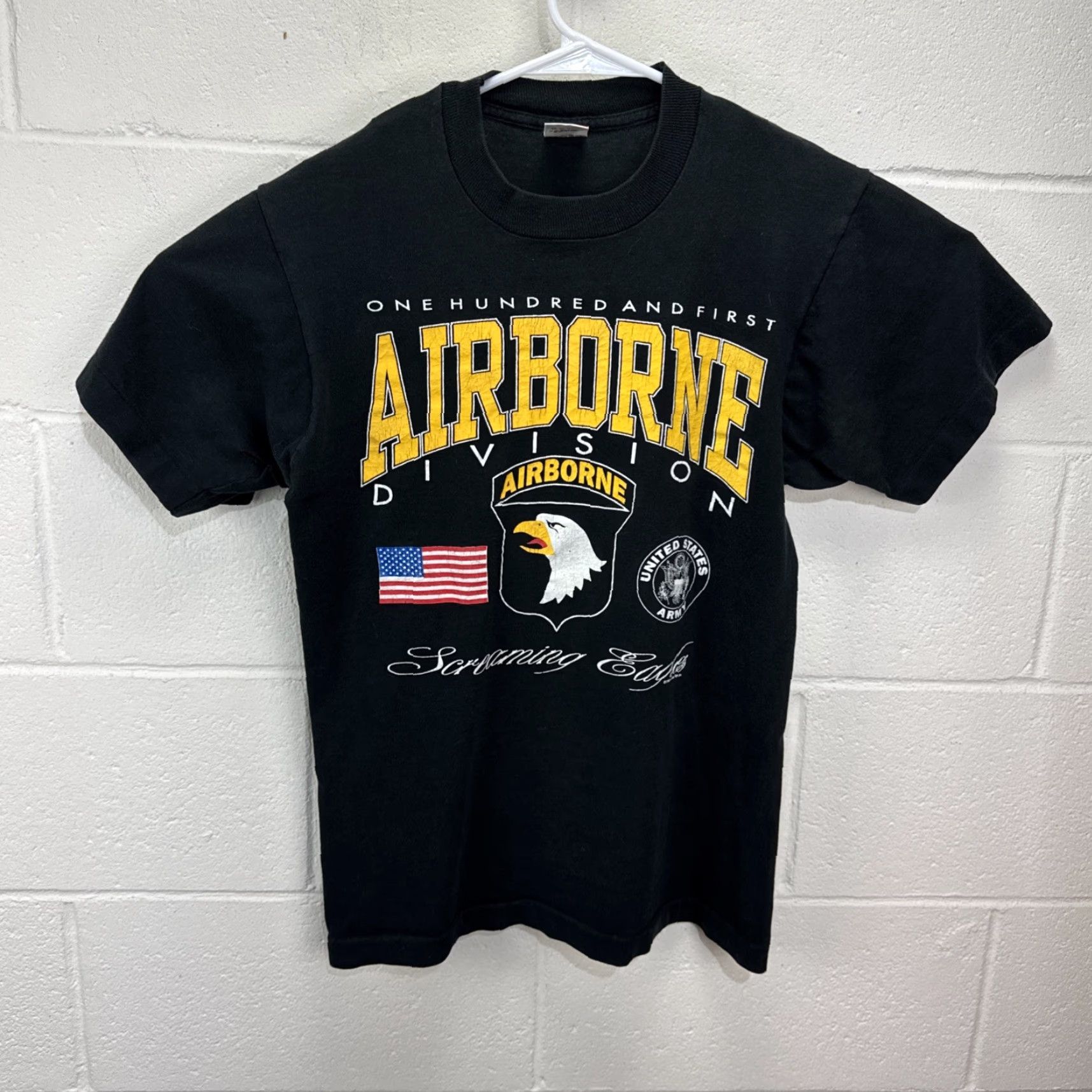 Fruit Of The Loom VINTAGE Airborne Division United States Screaming Eagle T-Shirt Adult M Black Cotton Crew Neck Graphics USA Army 90s Mens Size US M / EU 48-50 / 2 - 2 Thumbnail