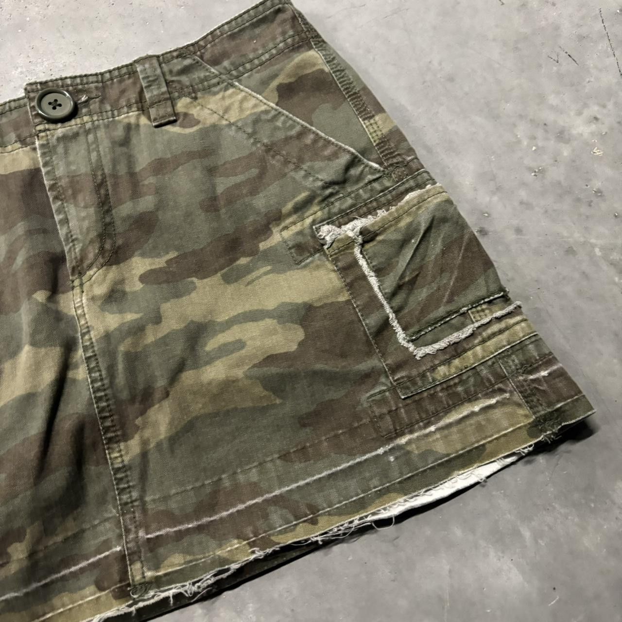 Japanese Brand × Vintage Vintage Y2K/2000s Cute Camo Mini Skirt! Size 28" / US 6 / IT 42 - 3 Thumbnail