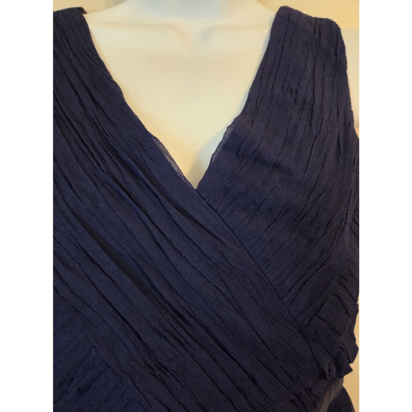 Donna Morgan VINTAGE Donna Morgan Navy Blue Crinkle Silk Cocktail Dress 8 Mini Dress Eveningwear 1990s Womens Shown as Cocktail Dress Size M / US 6-8 / IT 42-44 - 2 Thumbnail