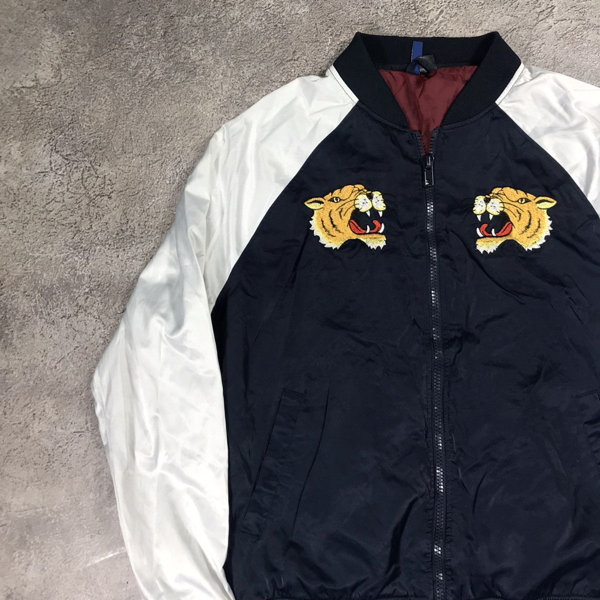 Vintage Vintage Y2K Japan Tiger Bomber Jacket Streetwear Bleached XL Size US XL / EU 56 / 4 - 4 Thumbnail
