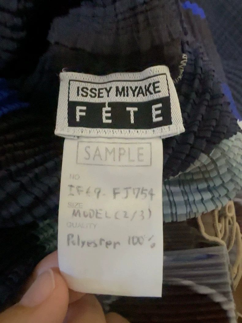 Issey Miyake issey miyake Tofu pleated blue top 2506-Nextarrow Size US M / EU 48-50 / 2 - 3 Thumbnail