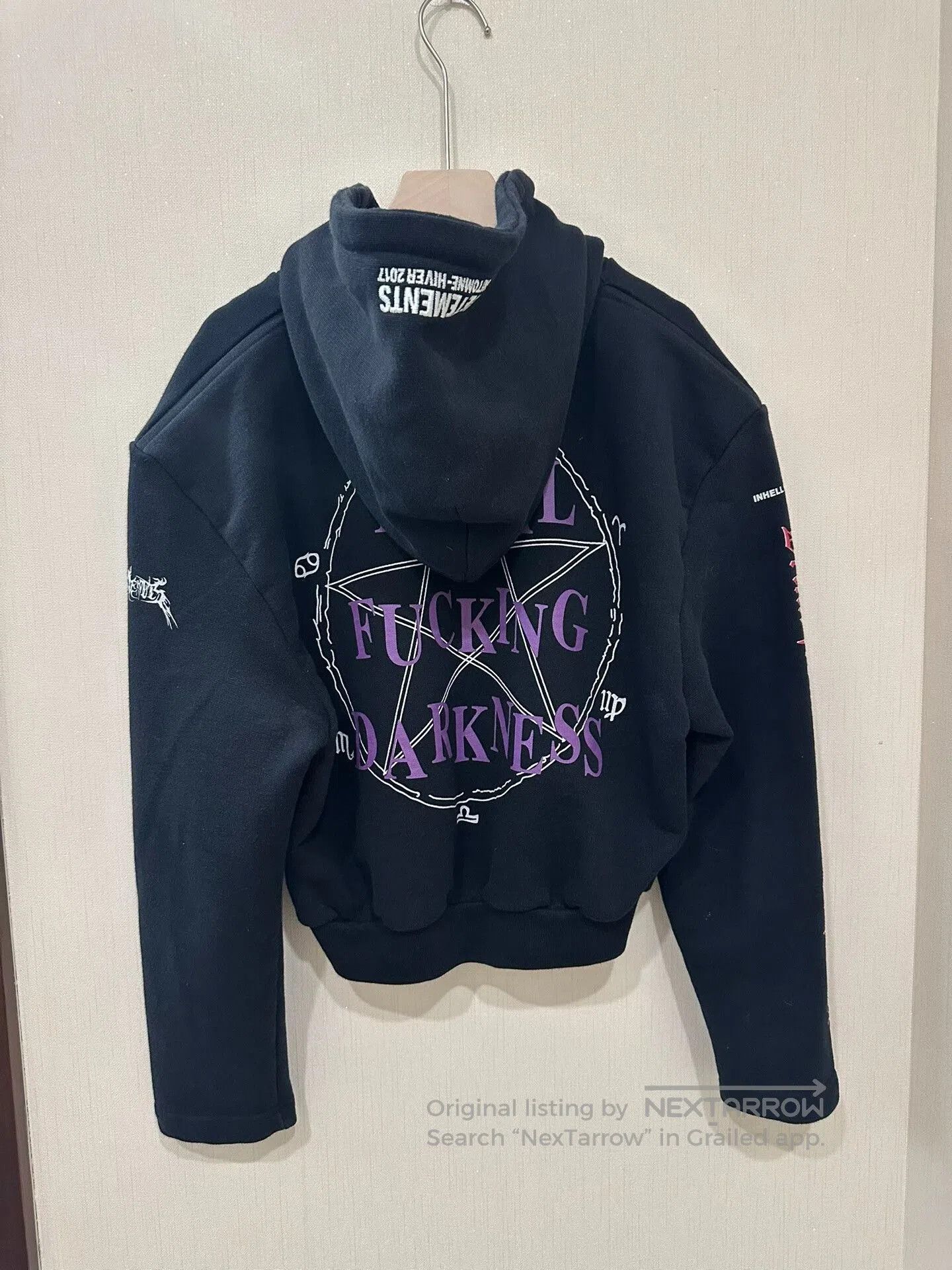 Vetements vetements cropped hoodie with shoulder pads. Size US XS / EU 42 / 0 - 2 Thumbnail