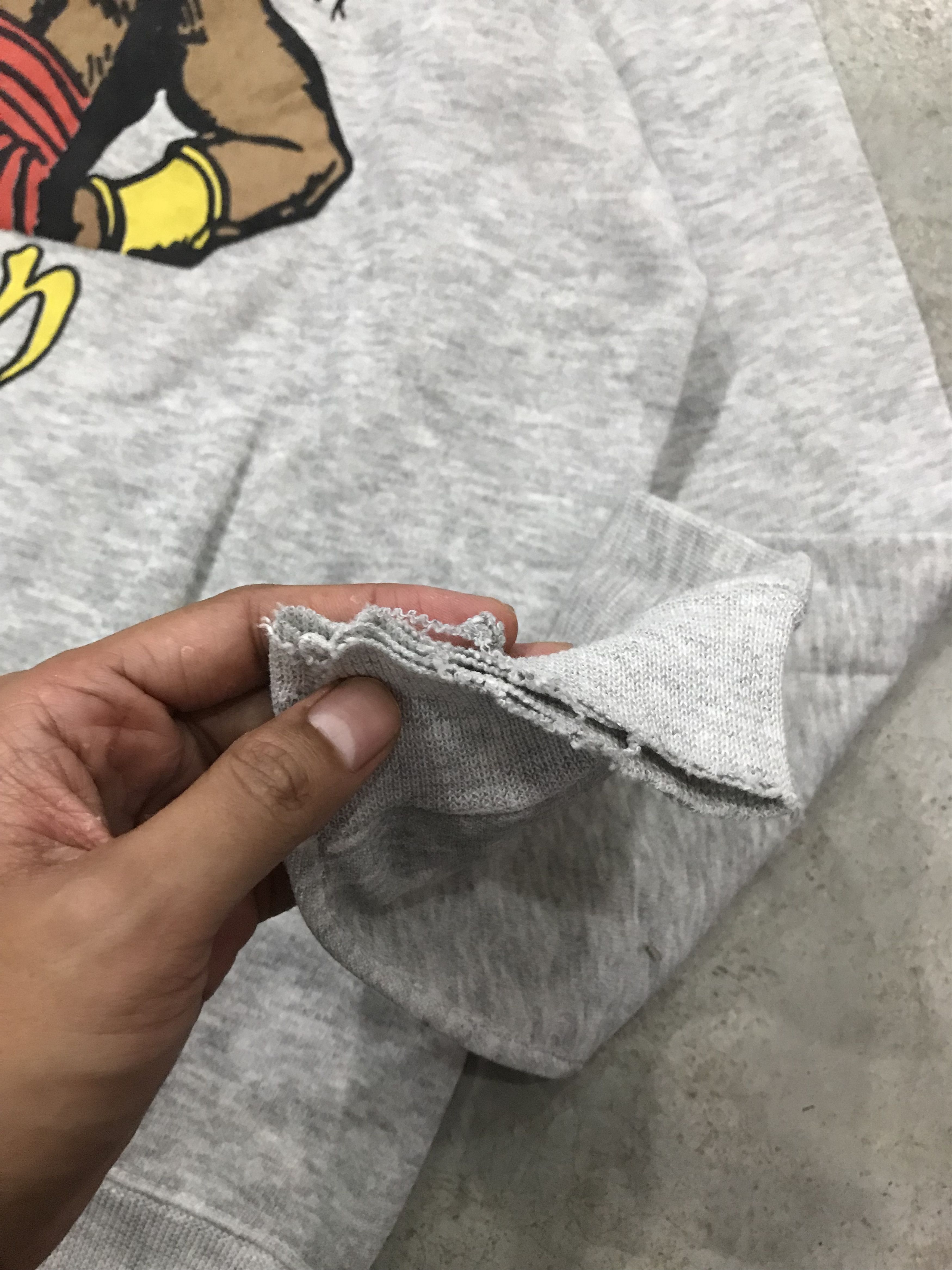 Hanes VINTAGE DISTRESSED SHAZZAN HANNA BARBERA 1989 SWEATSHIRT Size US L / EU 52-54 / 3 - 5 Thumbnail