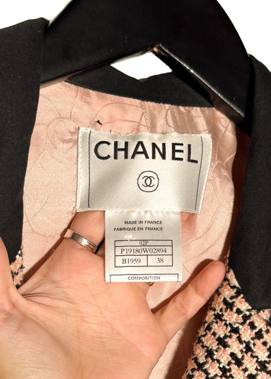Chanel Chanel Vintage SS02 Black Pink Tweed Floral Accent Jacket Size S / US 4 / IT 40 - 5 Thumbnail