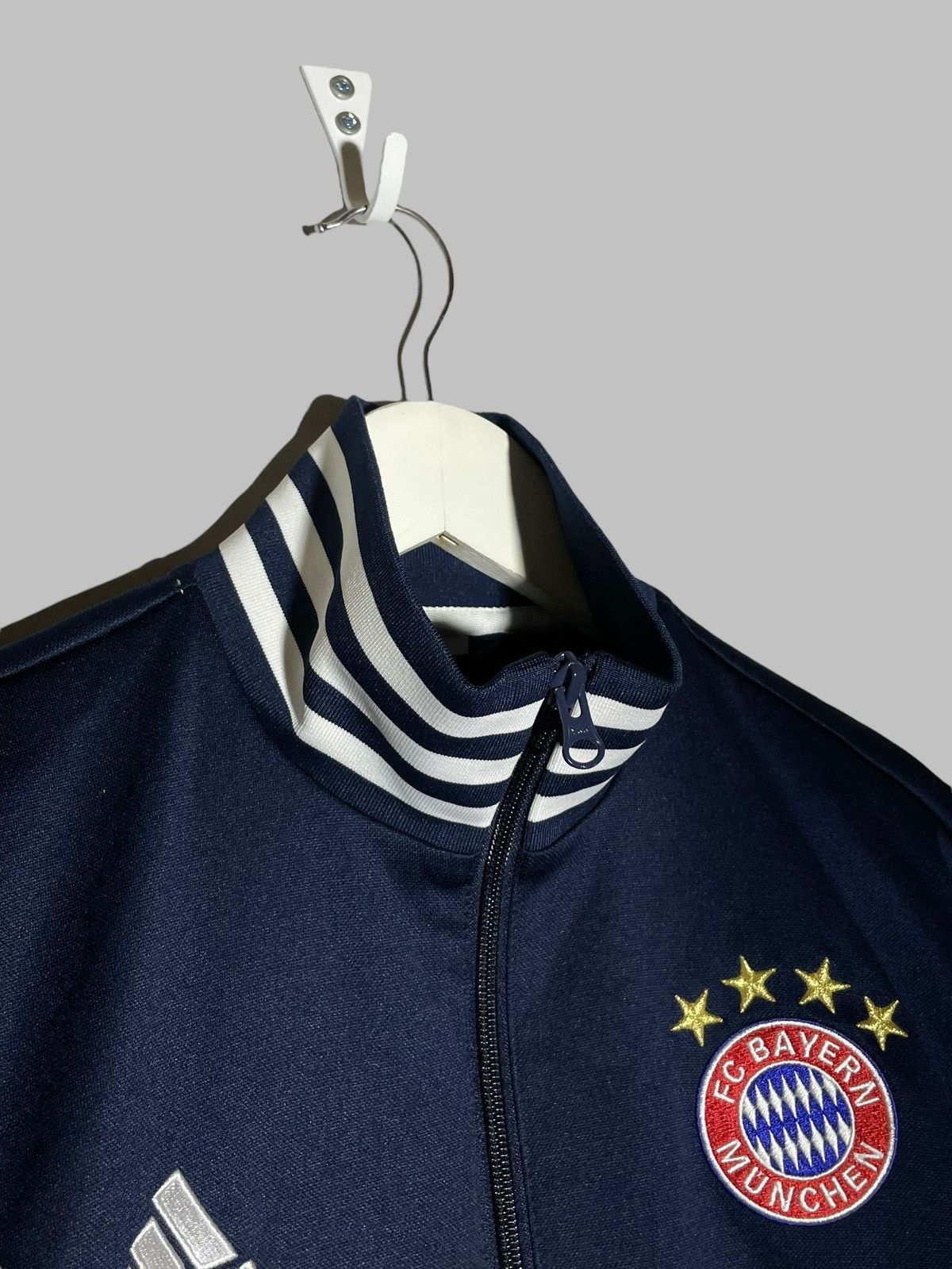 Adidas Bayern Munich Adidas 2017 3 Stripes Football Track Top Size US M / EU 48-50 / 2 - 5 Thumbnail