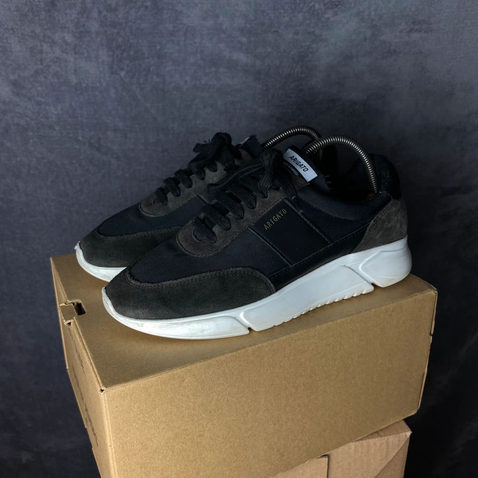 Axel Arigato × Designer Axel Arigato Genesis Vintage Runner black sneakers Size US 9 / EU 42 - 1 Thumbnail