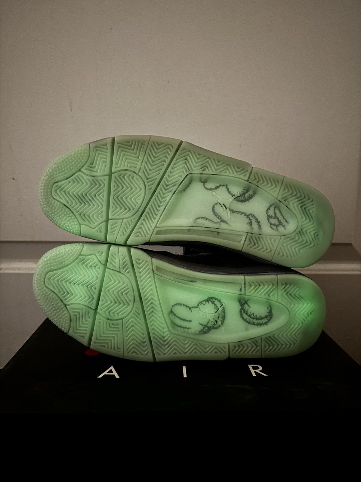 Jordan Brand × Kaws AIR JORDAN 4 x KAWS 9.5 Size US 9.5 / EU 42-43 - 15 Thumbnail