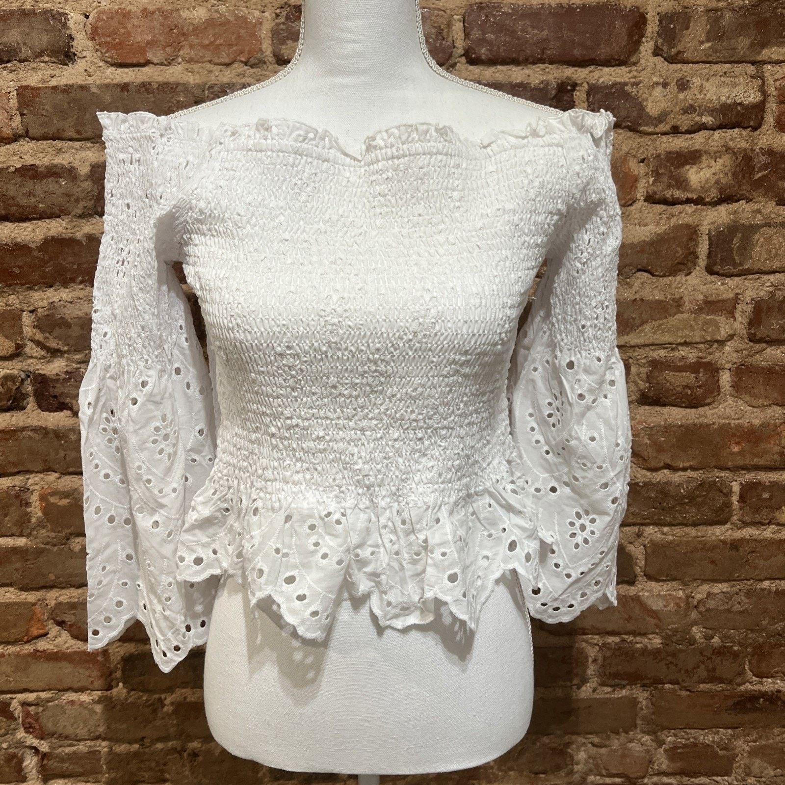Express Express Women’s size L White OTS Ruffle Long Sleeve Top NWT Size L / US 10 / IT 46 - 1 Thumbnail