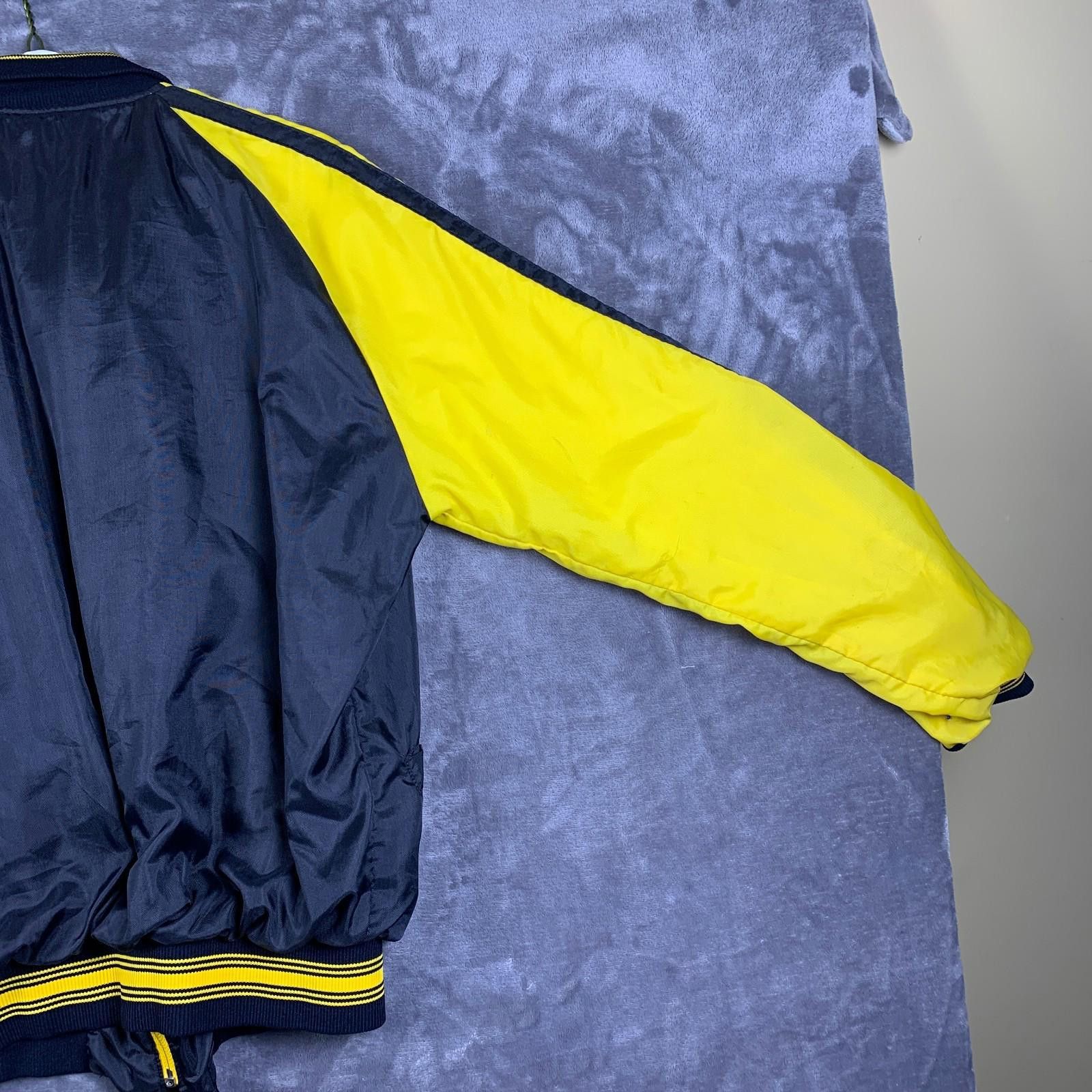 Holloway MENS Holloway Jacket Black and Gold Windbreaker Sz. M (290) Size US M / EU 48-50 / 2 - 8 Thumbnail
