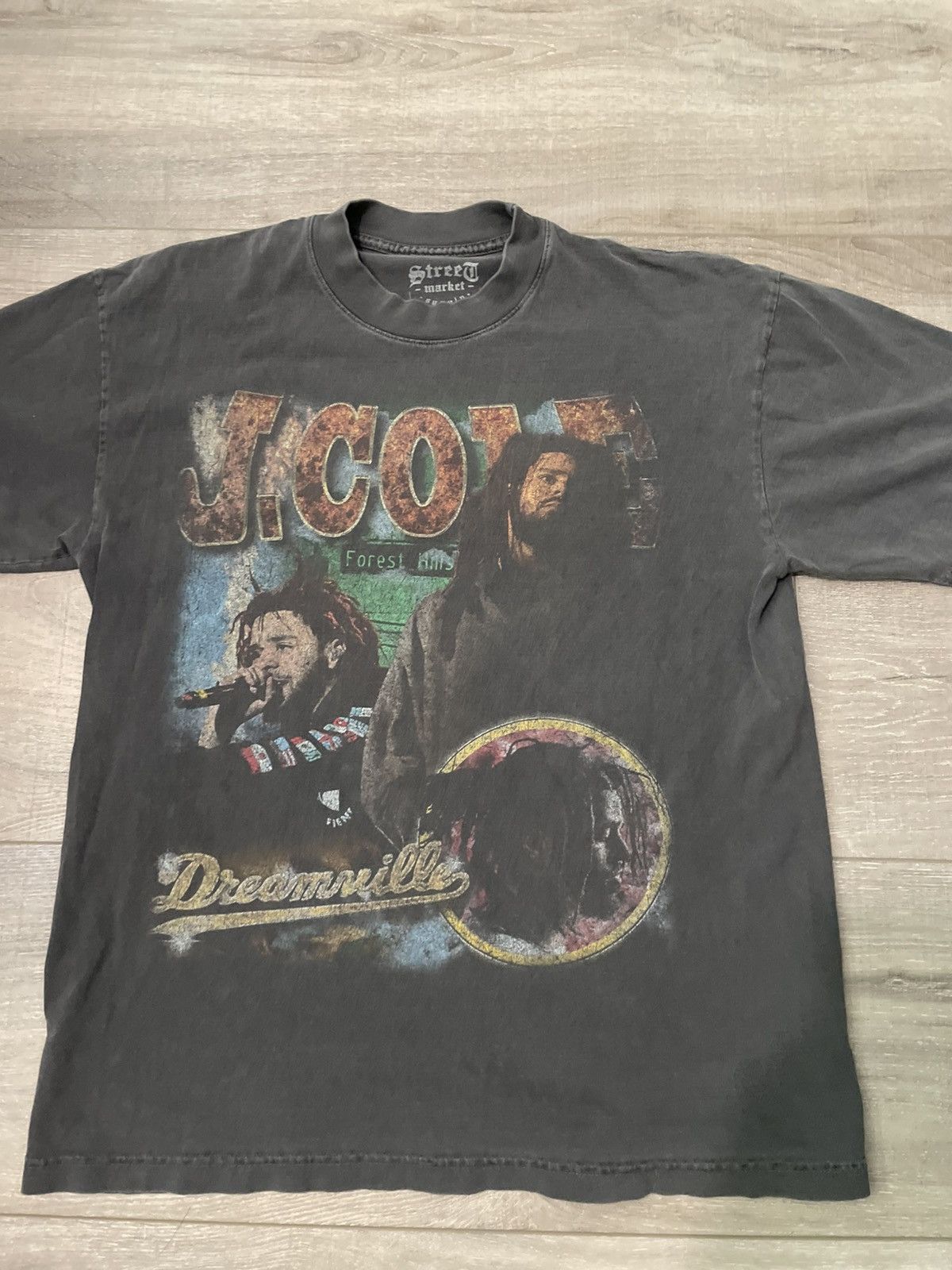 Vintage Vintage J cole Tee Size US S / EU 44-46 / 1 - 6 Thumbnail