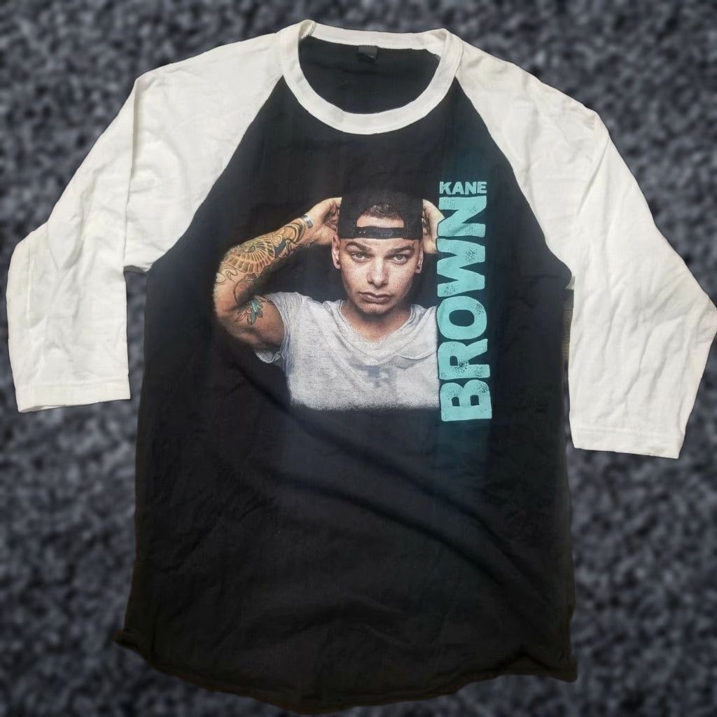 Vintage Kane Brown Debut Album 3/4 Sleeve Baseball Shirt Size S Black Crew Neck Mens T-Shirt Country Concert Logo Music USA Size US S / EU 44-46 / 1 - 1 Thumbnail