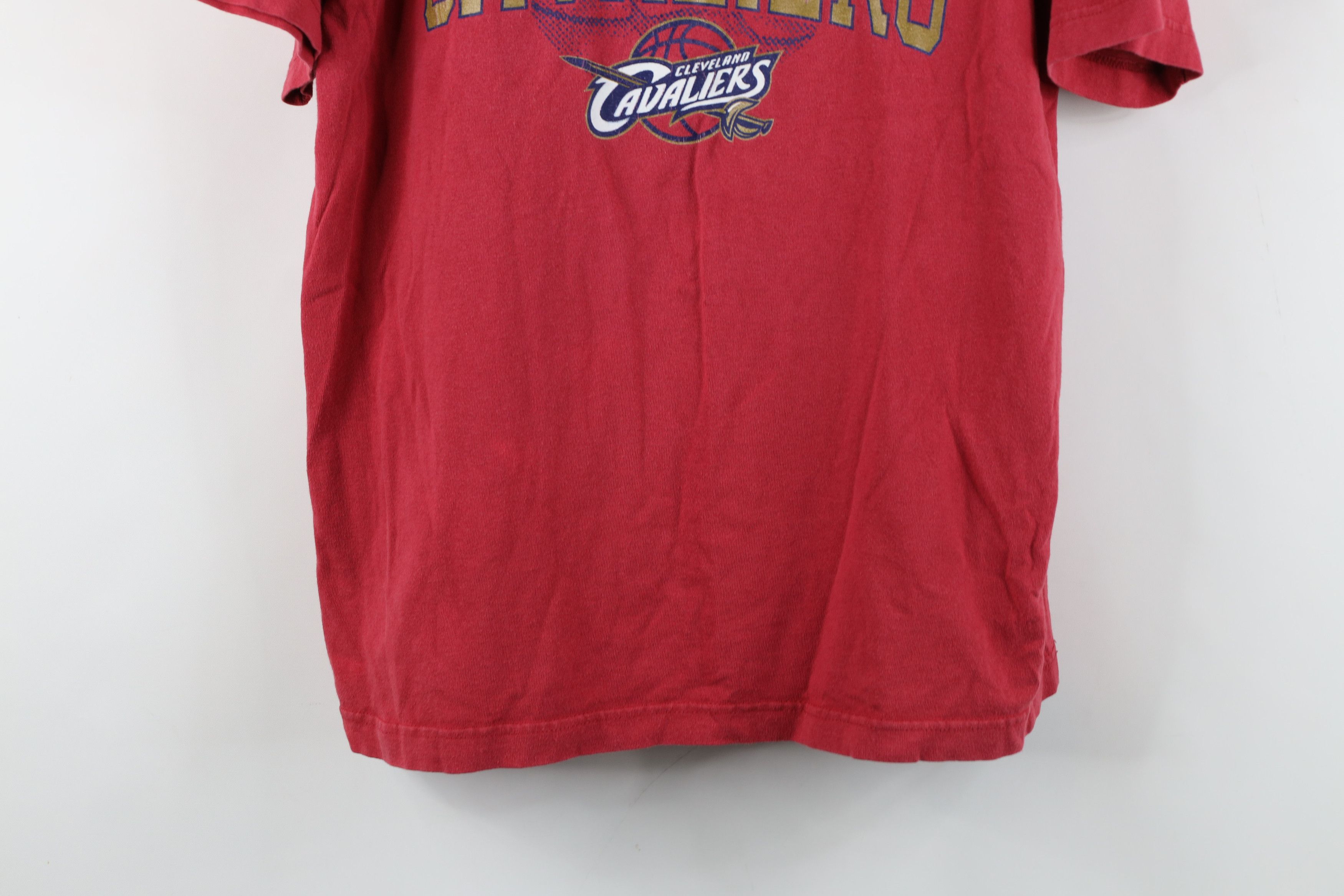 Vintage Vintage Y2K Cleveland Cavaliers Basketball T-Shirt Lebron Size US M / EU 48-50 / 2 - 3 Thumbnail