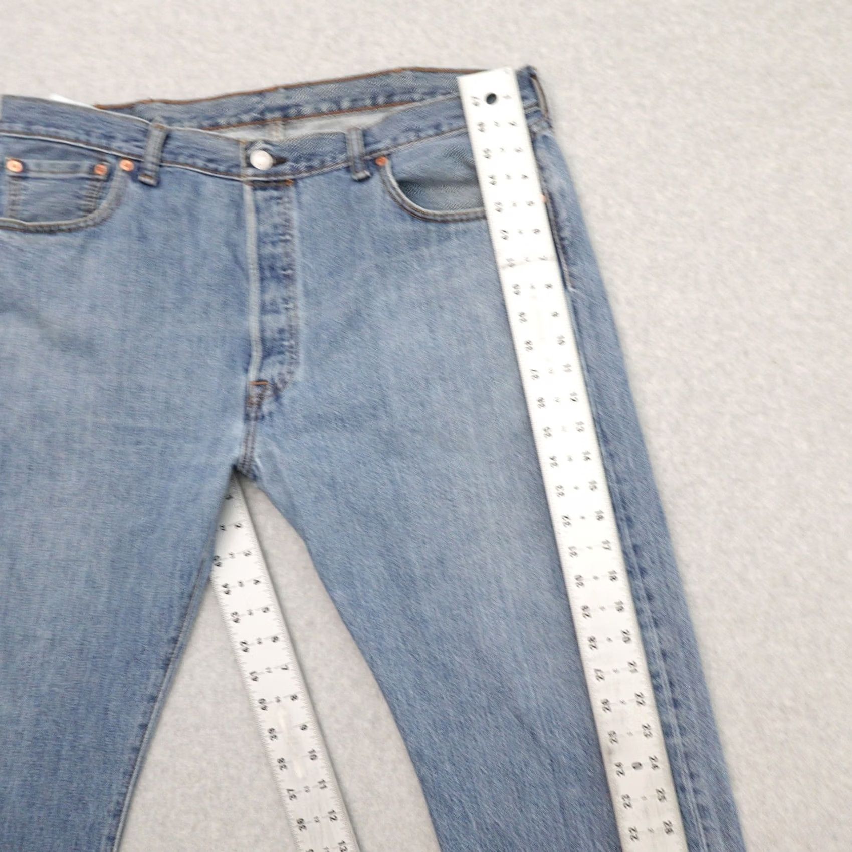 Levi's Levi's 501 Jeans Mens 40 (40x29) Button Fly Blue 5-Pocket Design Regular Inseam 29 Size US 40 / EU 56 - 7 Thumbnail