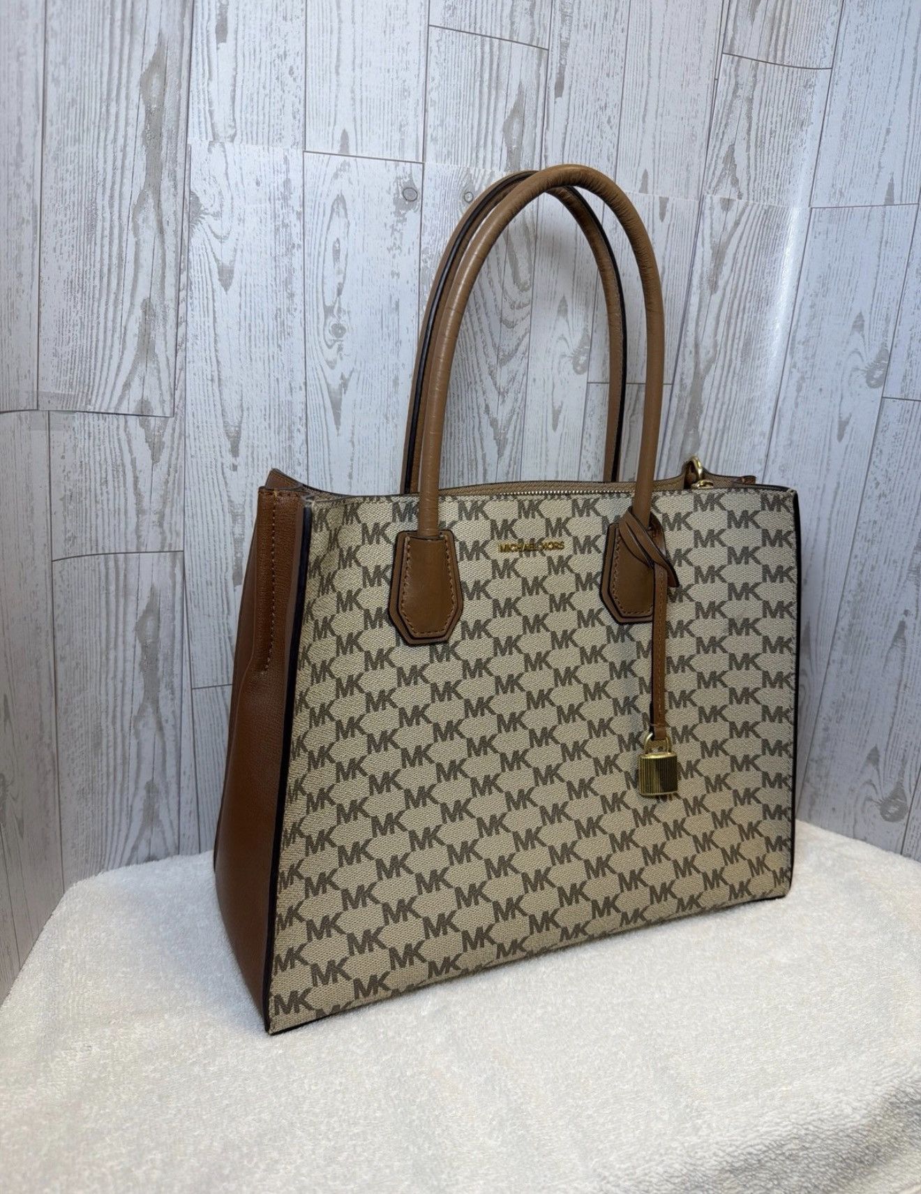 Michael Kors Michael Kors MK Signature Tote Bag –Brown Trim, Shoulder Bag Size ONE SIZE - 4 Thumbnail