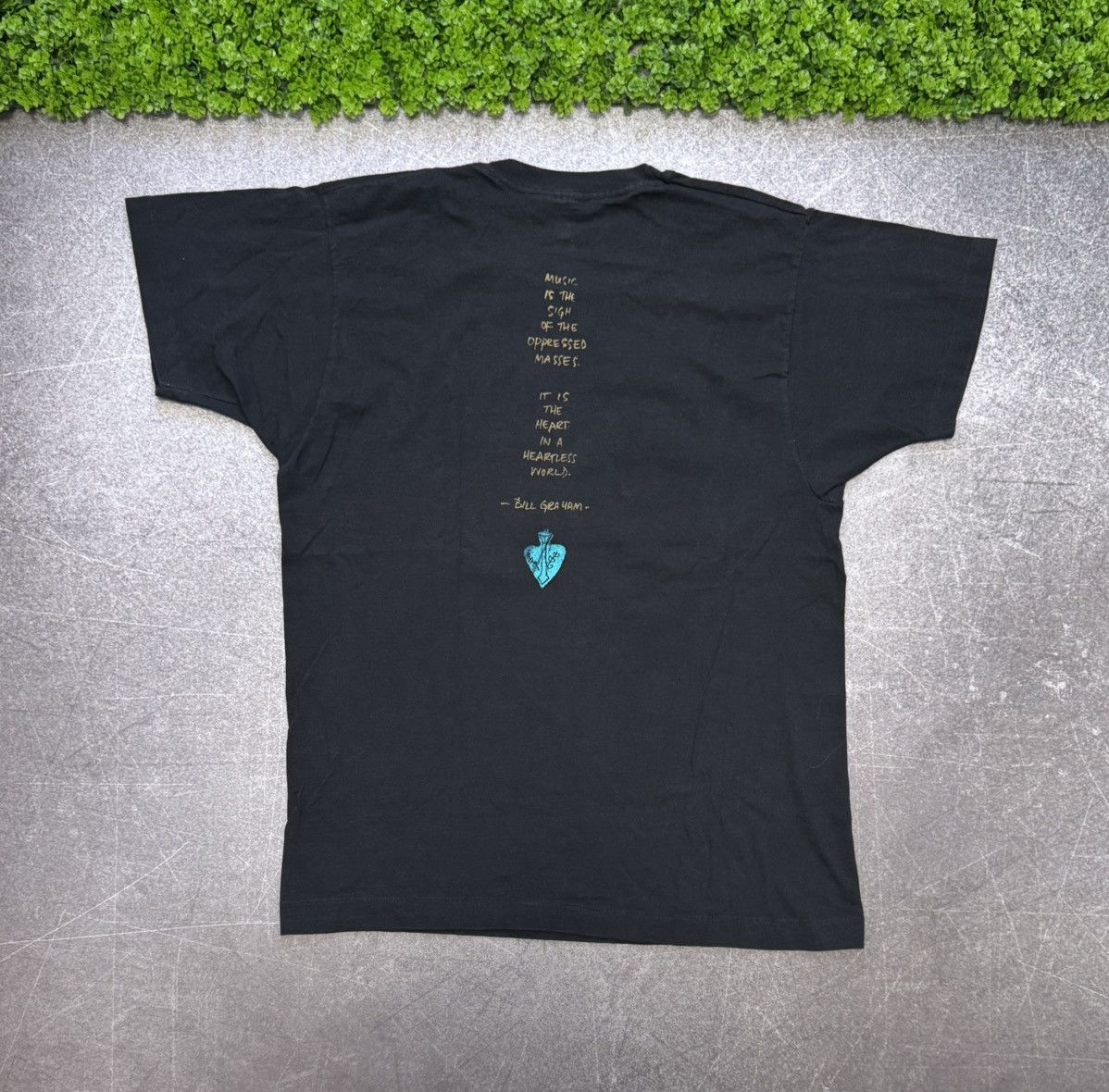 Vintage Vintage Carlos Santana Milagro Tour Euro 1992 T-Shirt Size US XL / EU 56 / 4 - 2 Thumbnail