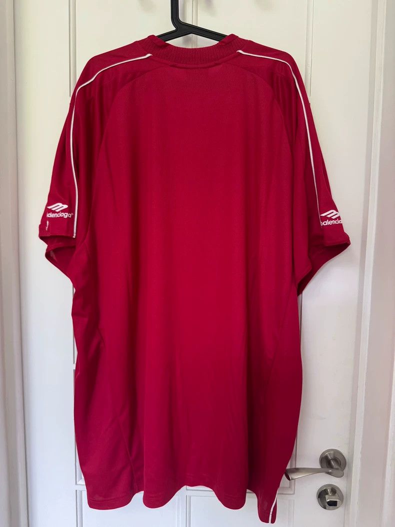 Balenciaga Balenciaga size 4 Red Football Shirt Size US L / EU 52-54 / 3 - 2 Thumbnail