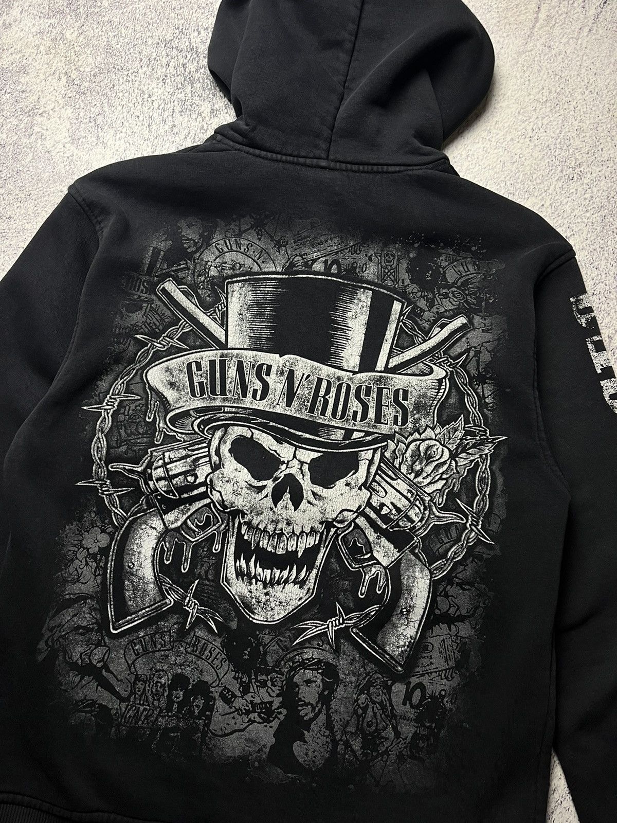 Band Tees Vintage Guns N Roses Distressed Faded Zip Hoodie Size US M / EU 48-50 / 2 - 25 Thumbnail