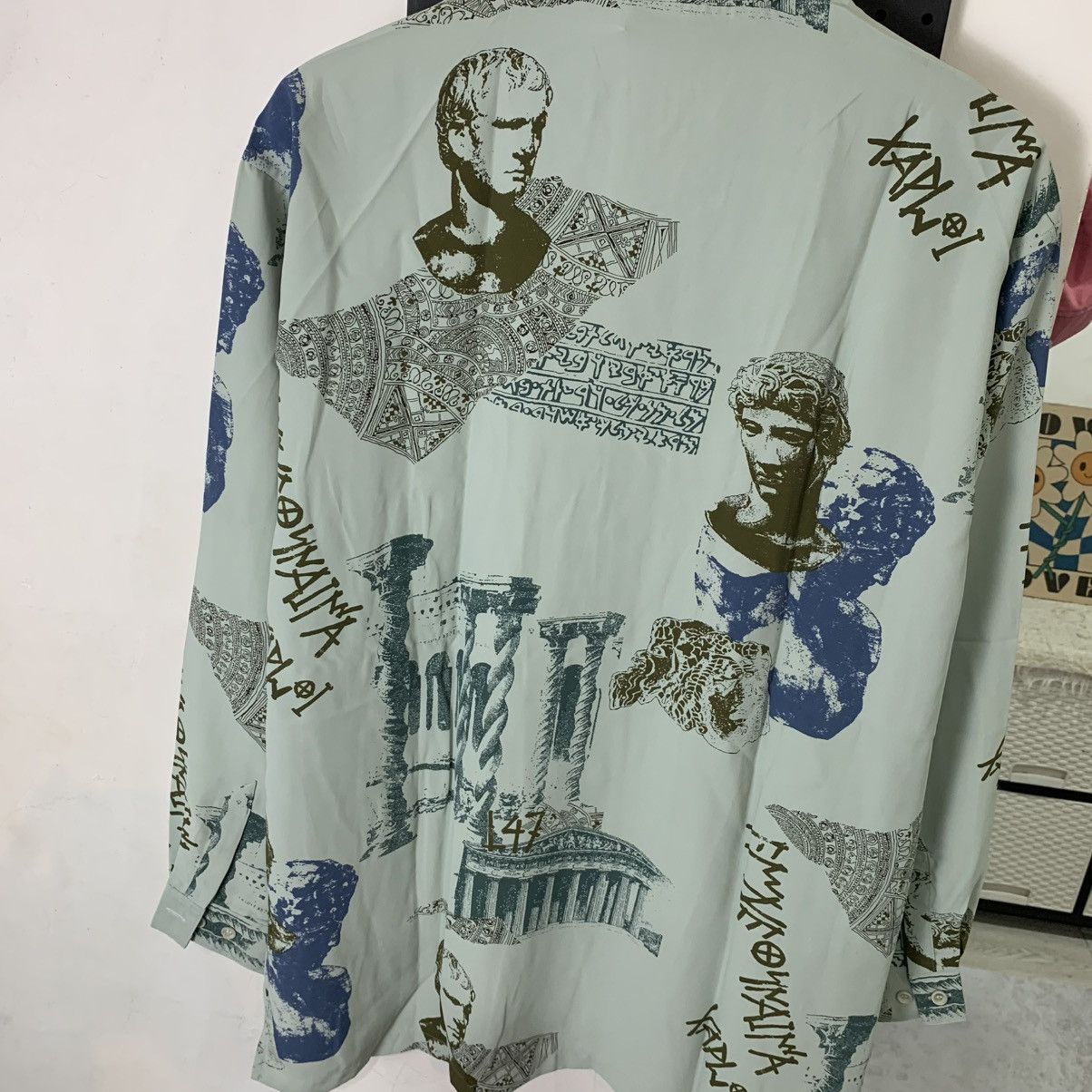 Japanese Brand Umberto Ginocchietti vintage pattern long button shirt Size US XL / EU 56 / 4 - 7 Thumbnail
