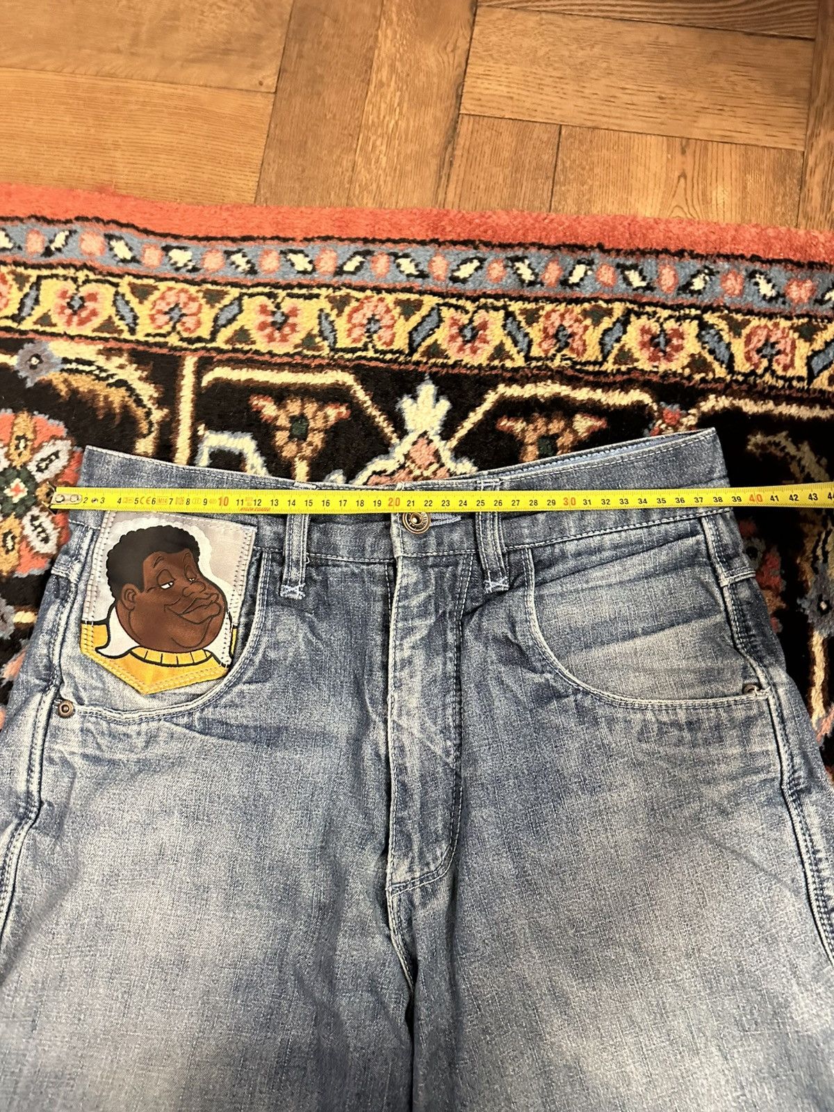 Fubu VERY RARE PLATINUM FUBU SHORTS Size US 39 - 9 Thumbnail