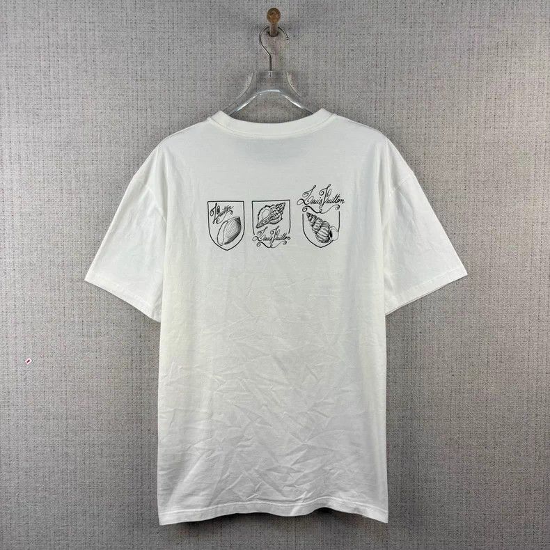 Louis Vuitton Louis Vuitton Monogrammed shell print crewneck casual shor Size US XXL / EU 58 / 5 - 3 Thumbnail