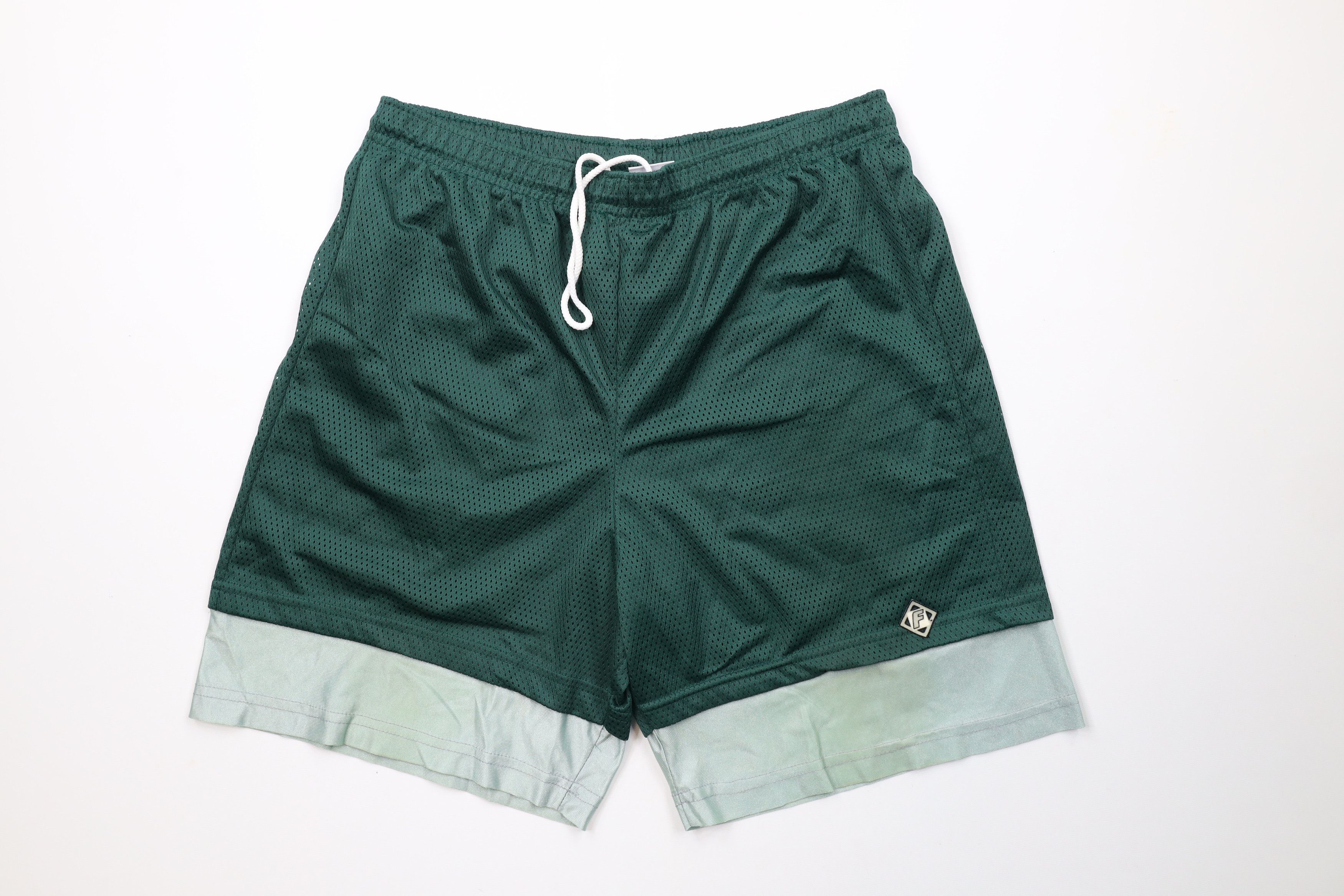 Vintage Vintage 90s Streetwear Layered Mesh Shorts Green Polyester Size US 32 / EU 48 - 1 Thumbnail
