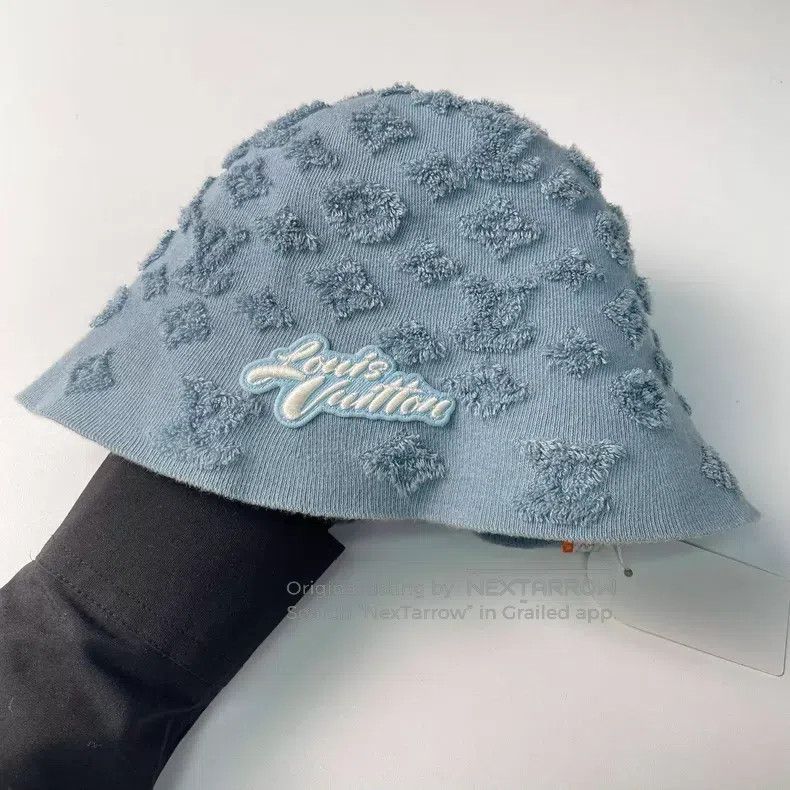Louis Vuitton Louis Vuitton 25 new MONOGRAM SPONGE blue embossed Terry f Size ONE SIZE - 1 Thumbnail