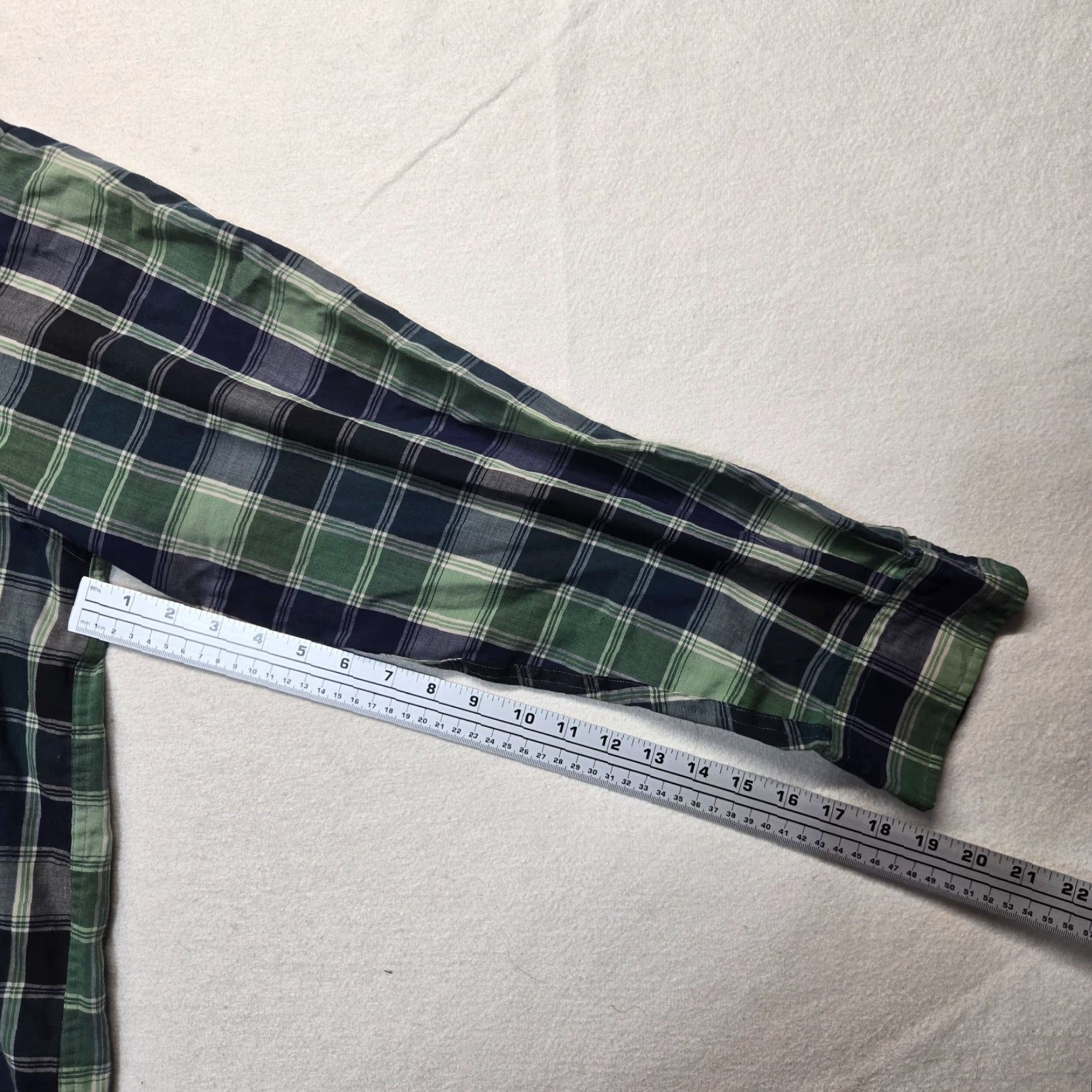 Arrow Arrow Shirt Button-Up XL Mens Multicolor Plaid Long Sleeve Cotton Blend Shirt with Pockets Size US XL / EU 56 / 4 - 5 Thumbnail