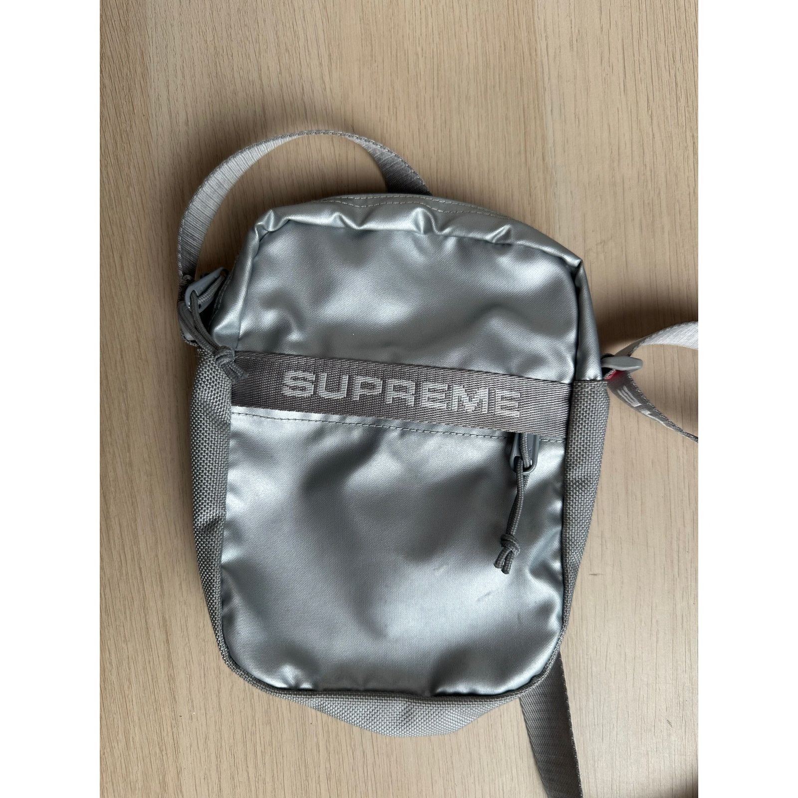 Supreme Supreme Silver Shoulder Bag (FW22) - Mint Size ONE SIZE - 2 Thumbnail
