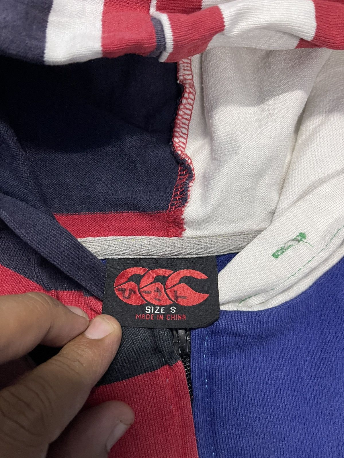 Canterbury of New Zealand VINTAGE CANTERBURRY MULTICOLOUR HOODIES VERY RARE Size US S / EU 44-46 / 1 - 7 Thumbnail