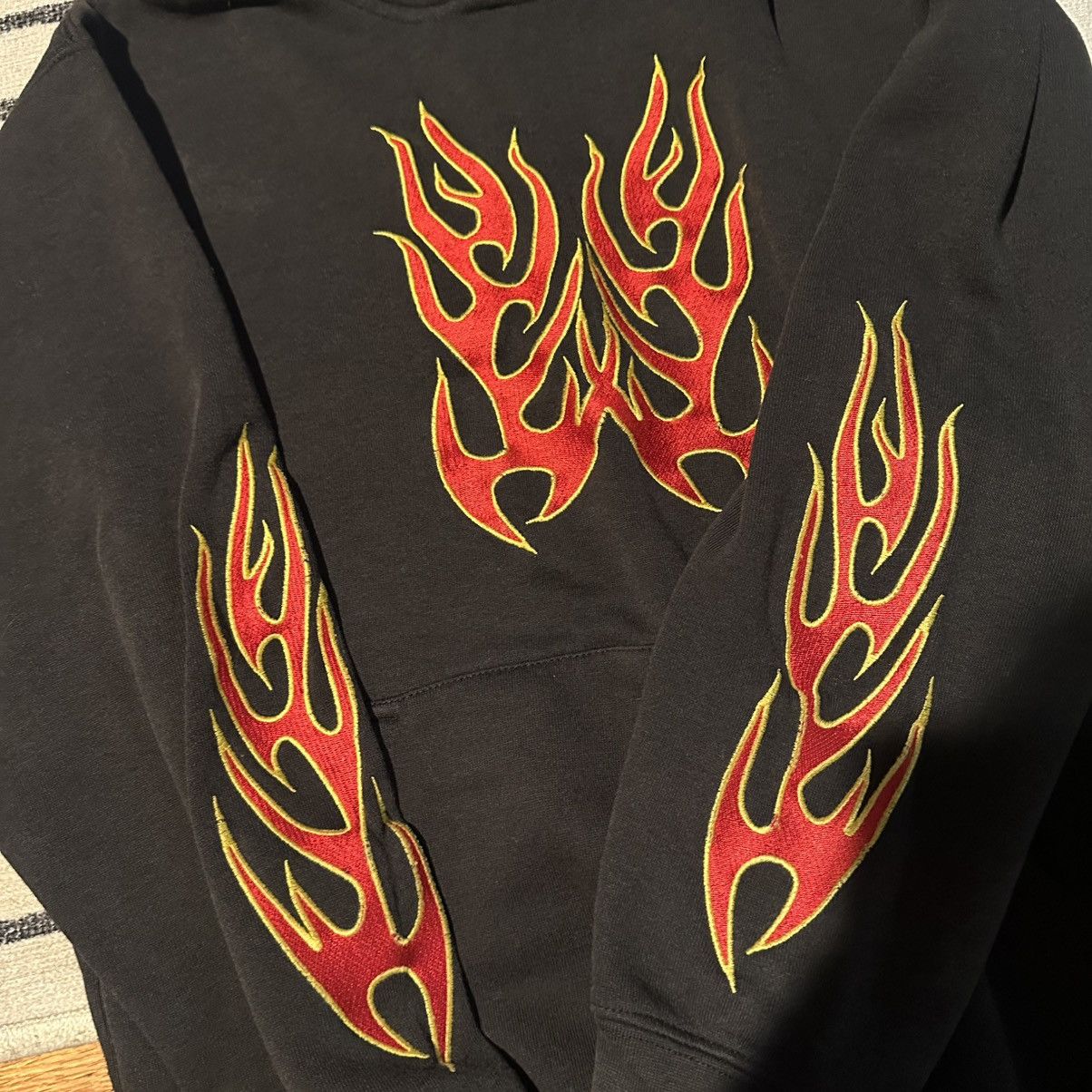 Vintage Vintage 2000s Y2K Silver Point Flames Sweatshirt Hoodie Size US S / EU 44-46 / 1 - 4 Thumbnail