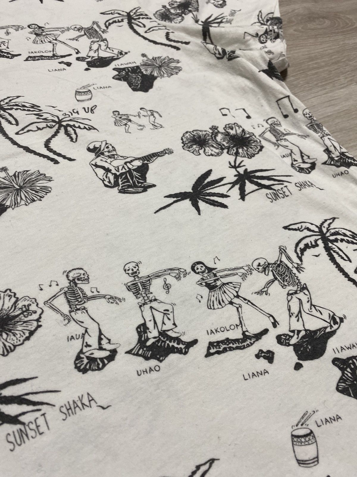 Allsaints Vintage Allsaints Portugal Overprint Beach Hawaii style Size US M / EU 48-50 / 2 - 6 Thumbnail