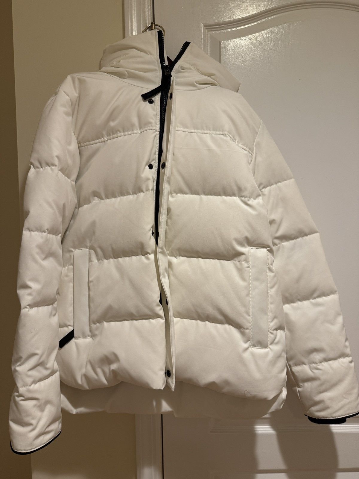 Canada Goose Canada Goose White Down Jacket Size US L / EU 52-54 / 3 - 10 Thumbnail