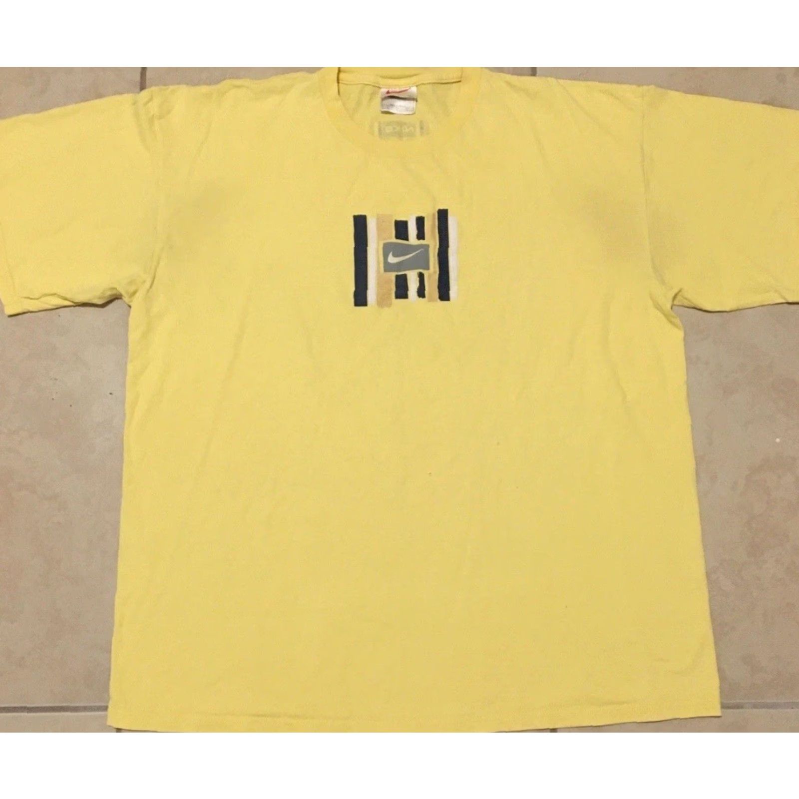 Travis Scott VINTAGE Nike Shirt XL Yellow 90s Swoosh Distressed Grunge Surf Skate Y2K Mens Biker Hip Hop USA College Rock 80s Size US XL / EU 56 / 4 - 2 Thumbnail