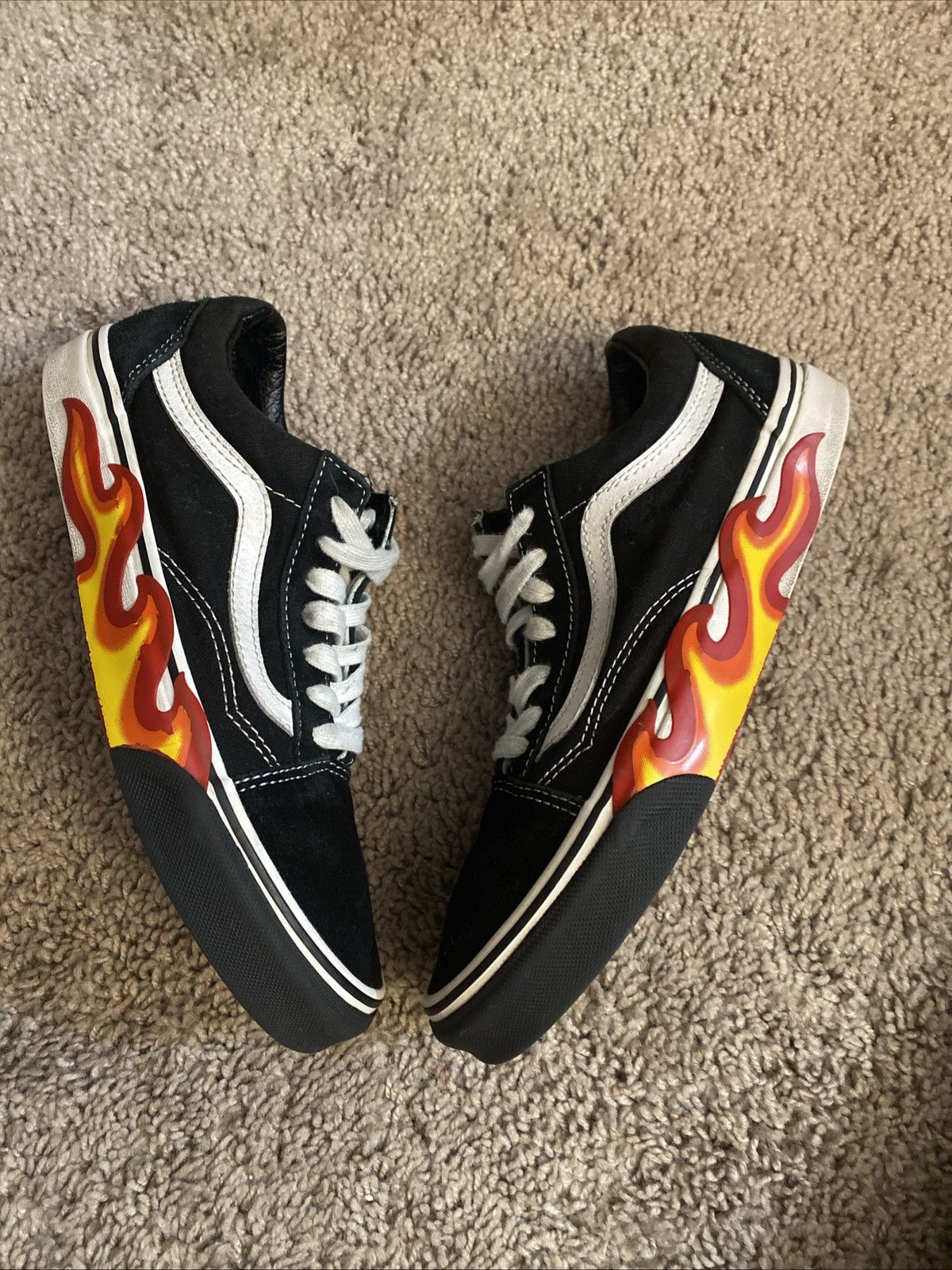 Vans Unisex Vans Oldskool flame accent low sneakers size 5.5M/7W Size US 5.5 / EU 38 - 14 Thumbnail
