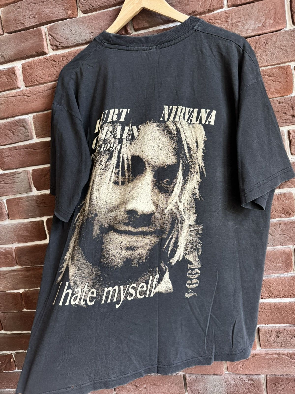 Band Tees Vintage 90s Nirvana Kurt Cobain I Hate Myself Band T-shirt Size US XL / EU 56 / 4 - 13 Thumbnail