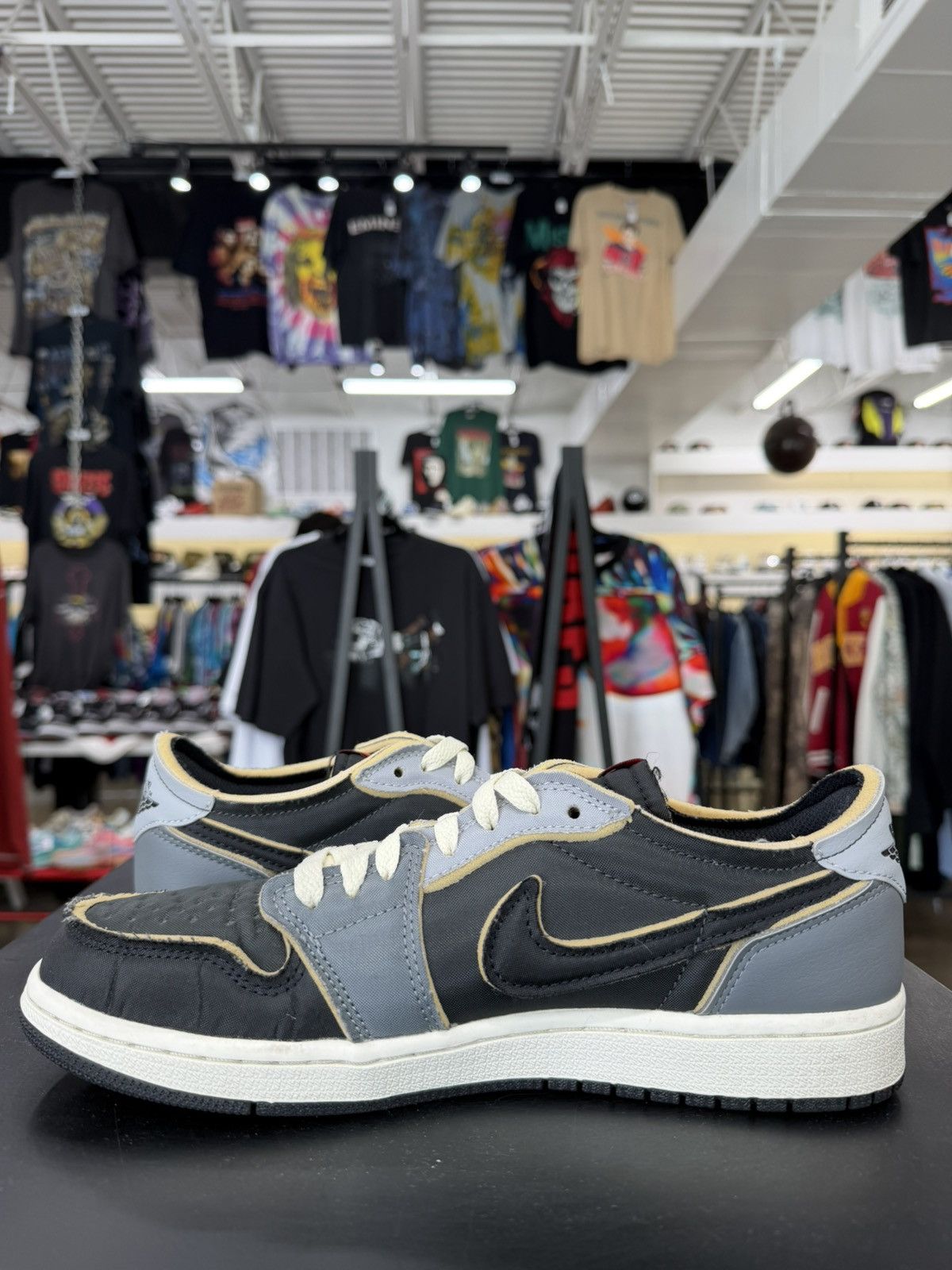 Jordan Brand Jordan 1 Low Black Smoke Grey Size 8.5 (2022) Size US 8.5 / EU 41-42 - 4 Thumbnail