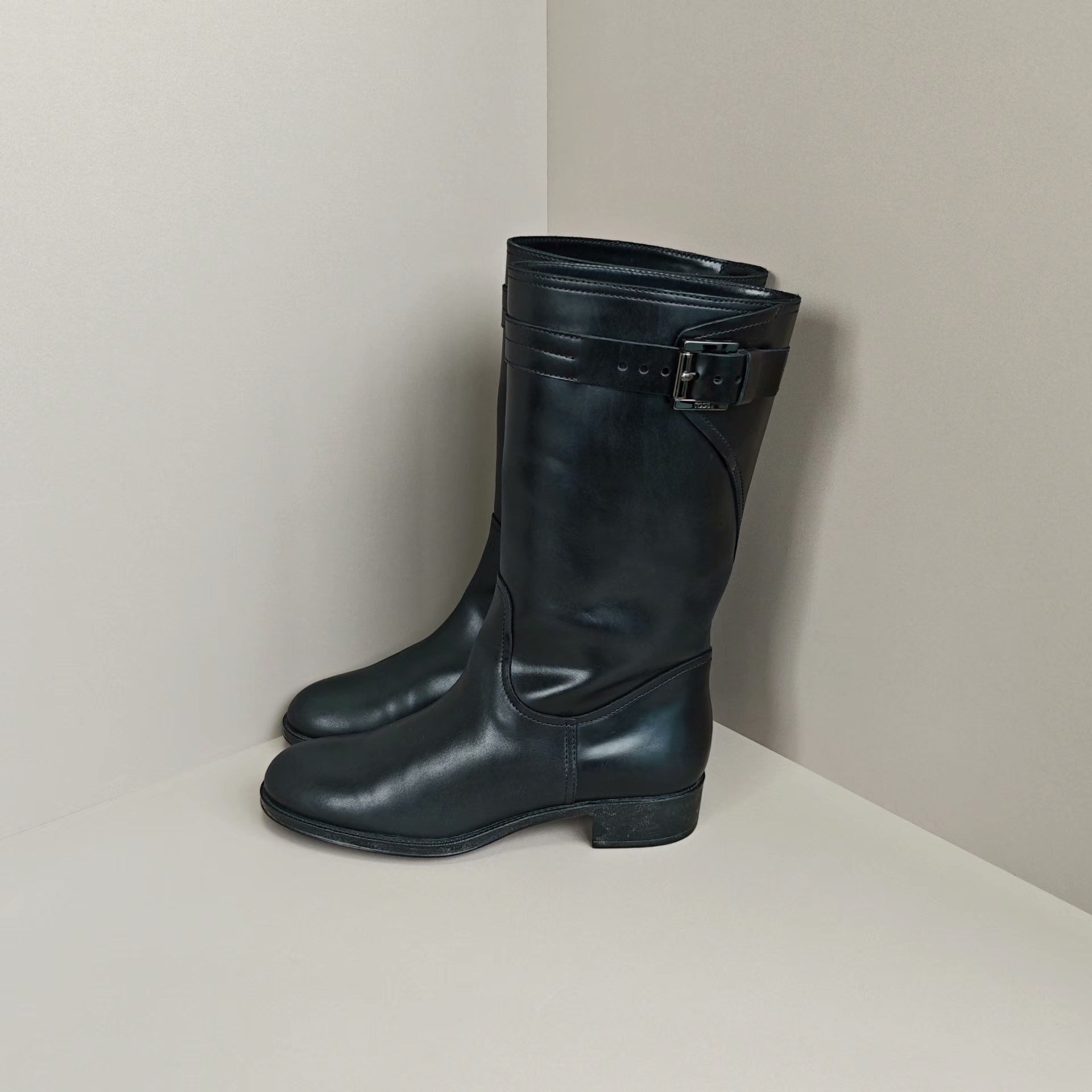 Tod's Tod's Boots us_6 Women Size US 6 / IT 36 - 1 Thumbnail