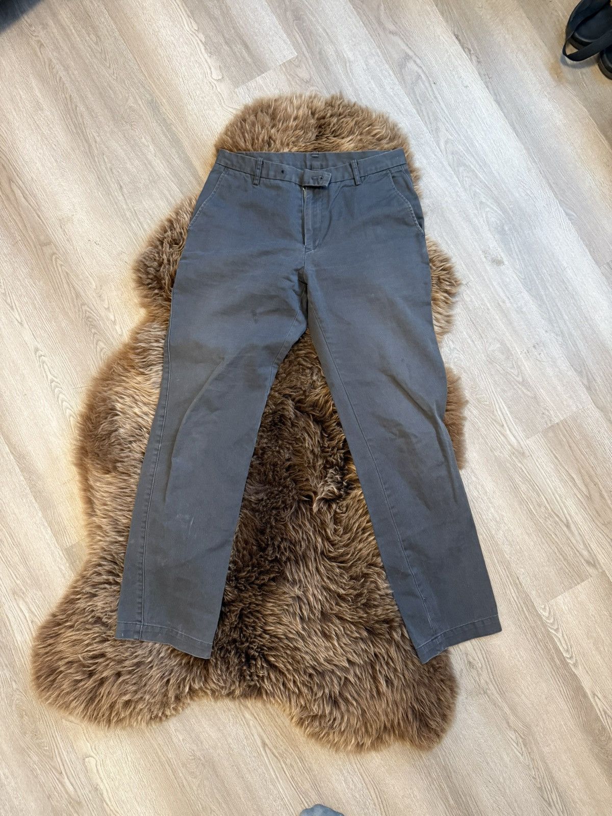 General Research Chinos