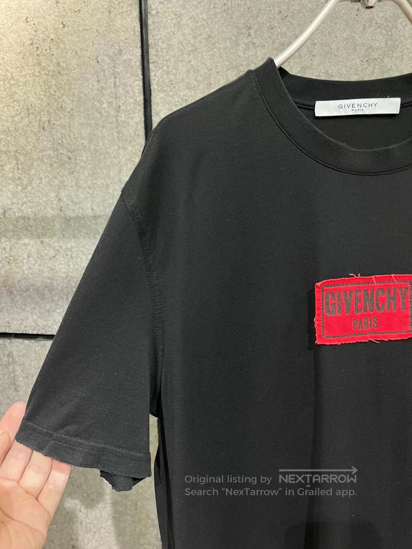 Givenchy Givenchy Logo Short-Sleeve Tee Size L. Size US L / EU 52-54 / 3 - 4 Thumbnail