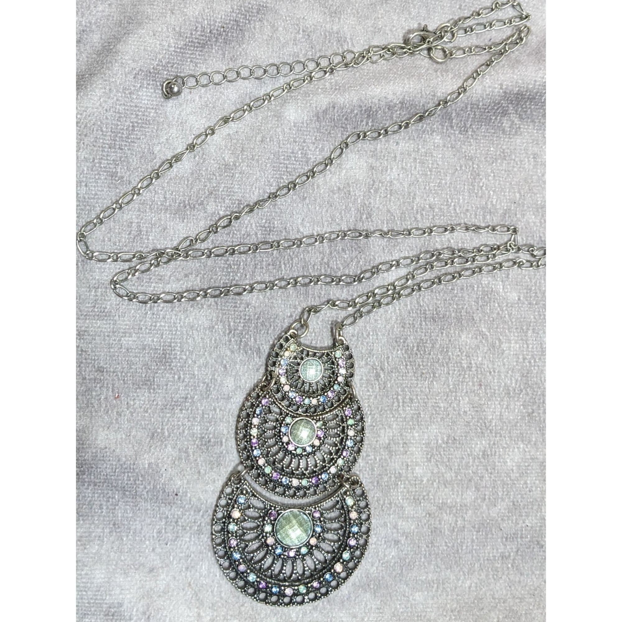 Other Bohemian Pastel Articulated Layered Medallion Pendant Neckla Size ONE SIZE - 5 Thumbnail