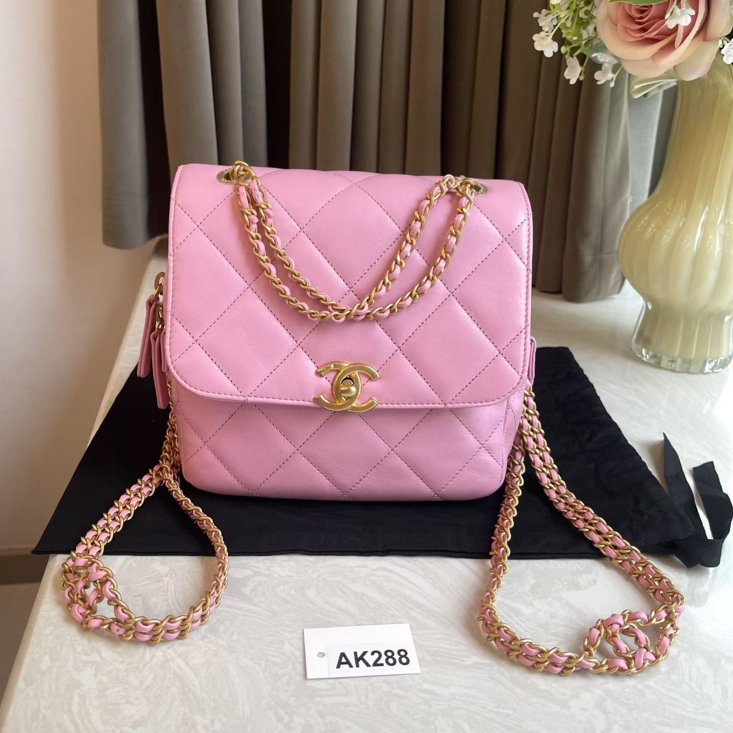 Chanel Pre-loved Bag Very good condition Size ONE SIZE - 1 Thumbnail