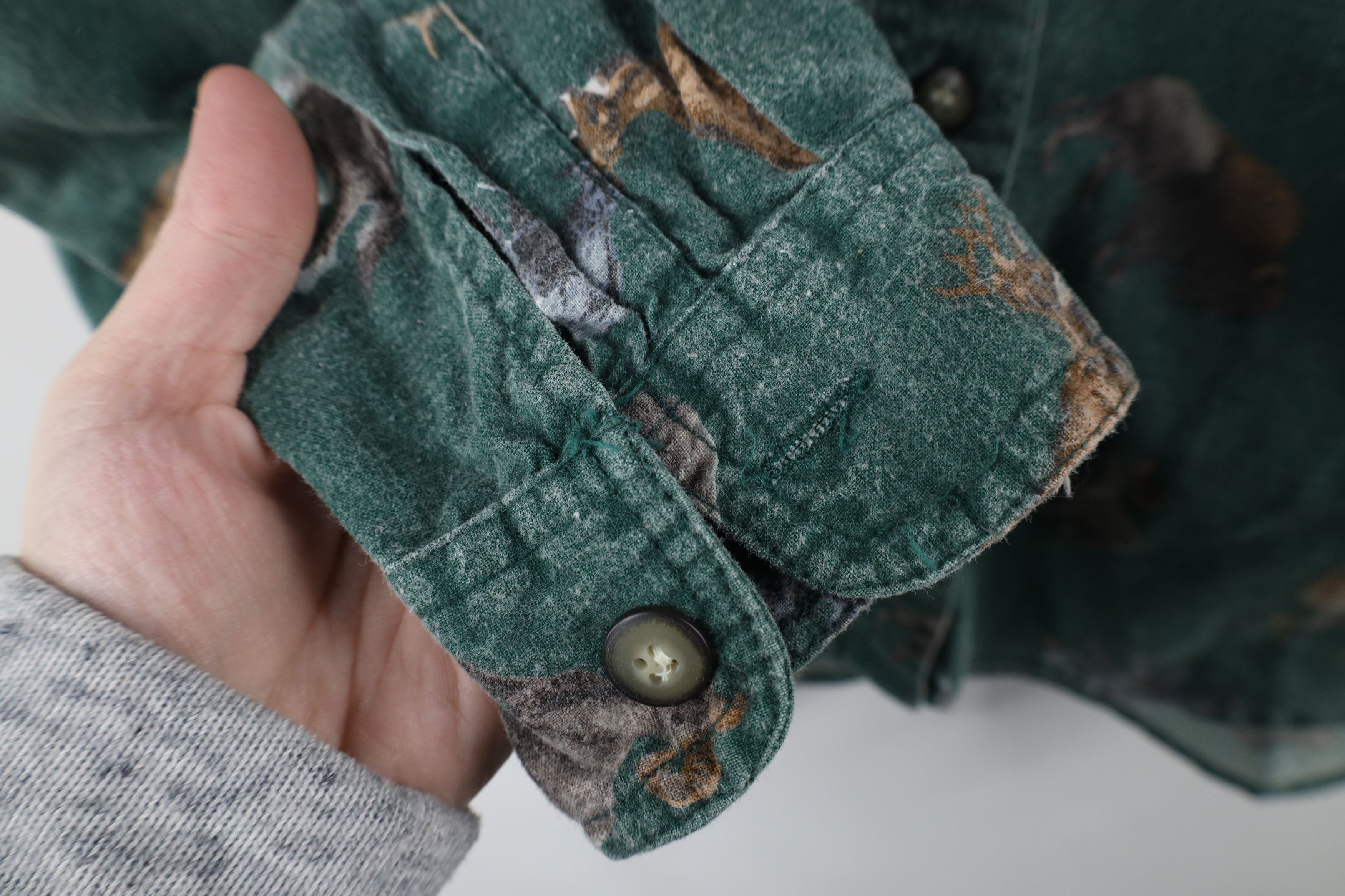Vintage Vintage 90s Streetwear All Over Print Baggy Button Shirt Size S / US 4 / IT 40 - 4 Thumbnail