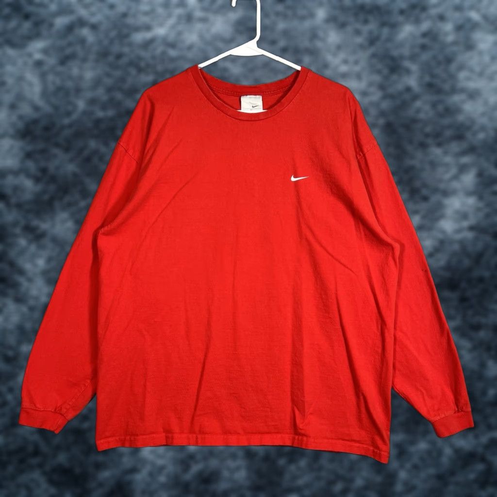 Nike VINTAGE Nike Swoosh T Shirt Men's XL Red 2000s Graphic Tee Sportswear/Beach Mens Size US XL / EU 56 / 4 - 1 Thumbnail