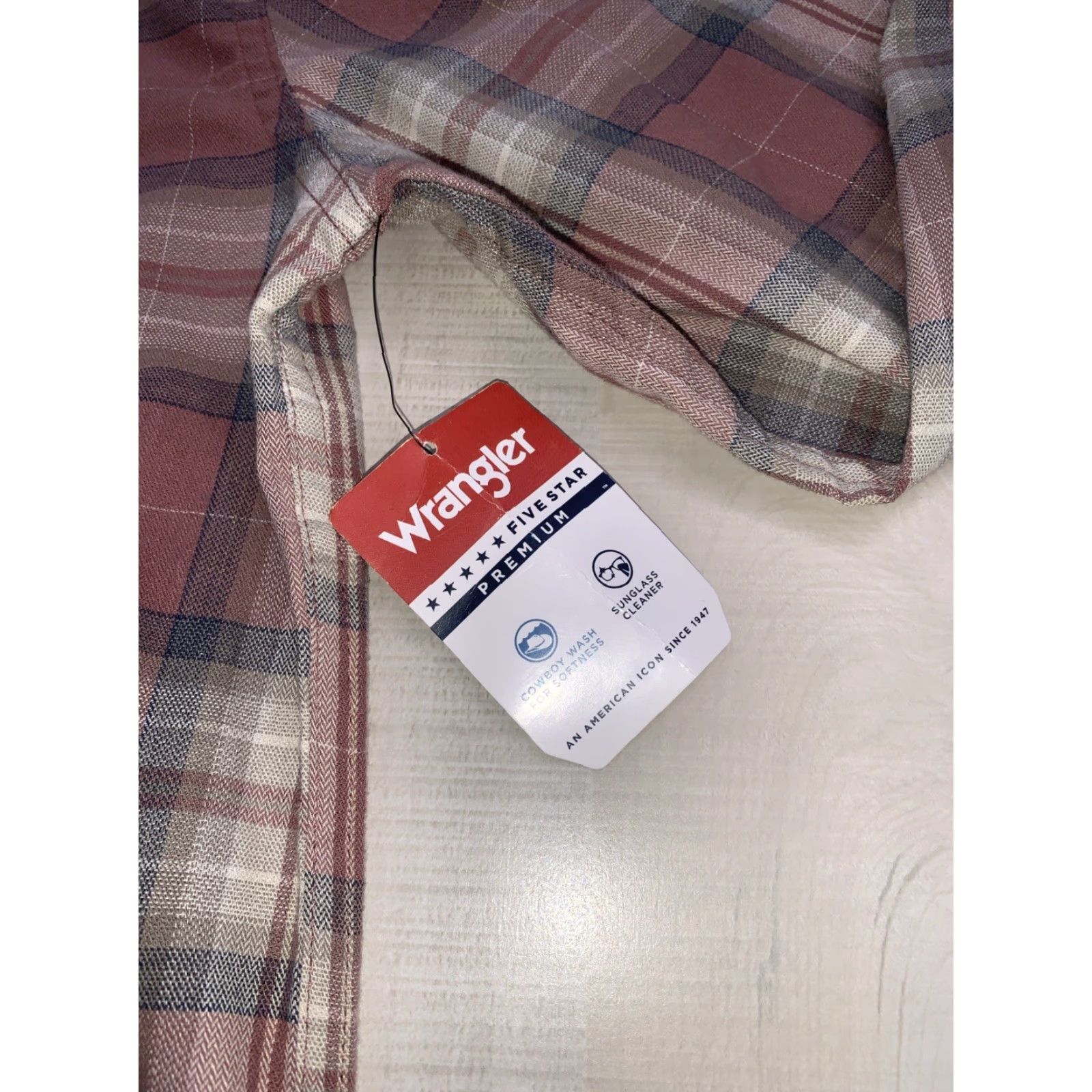 Wrangler VINTAGE Wrangler Premium Twill Plaid Enamel Snap Pocket Front Shirt NWT Men’s Medium Size US M / EU 48-50 / 2 - 3 Thumbnail