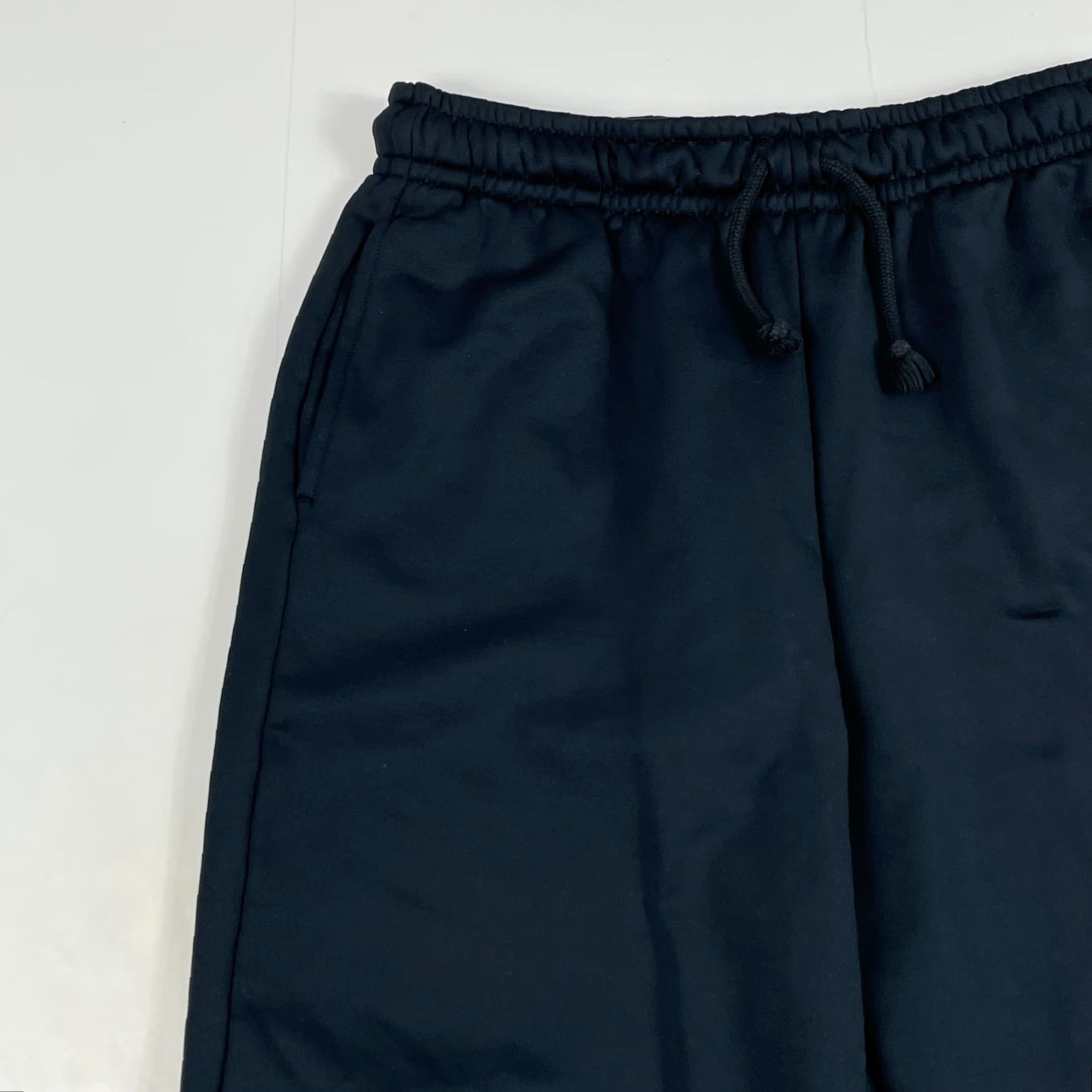 Nike Nike Sweatpants Womens Medium Black Therma Fit Relaxed Tapered Workout Gym Lined Size 28" / US 6 / IT 42 - 2 Thumbnail